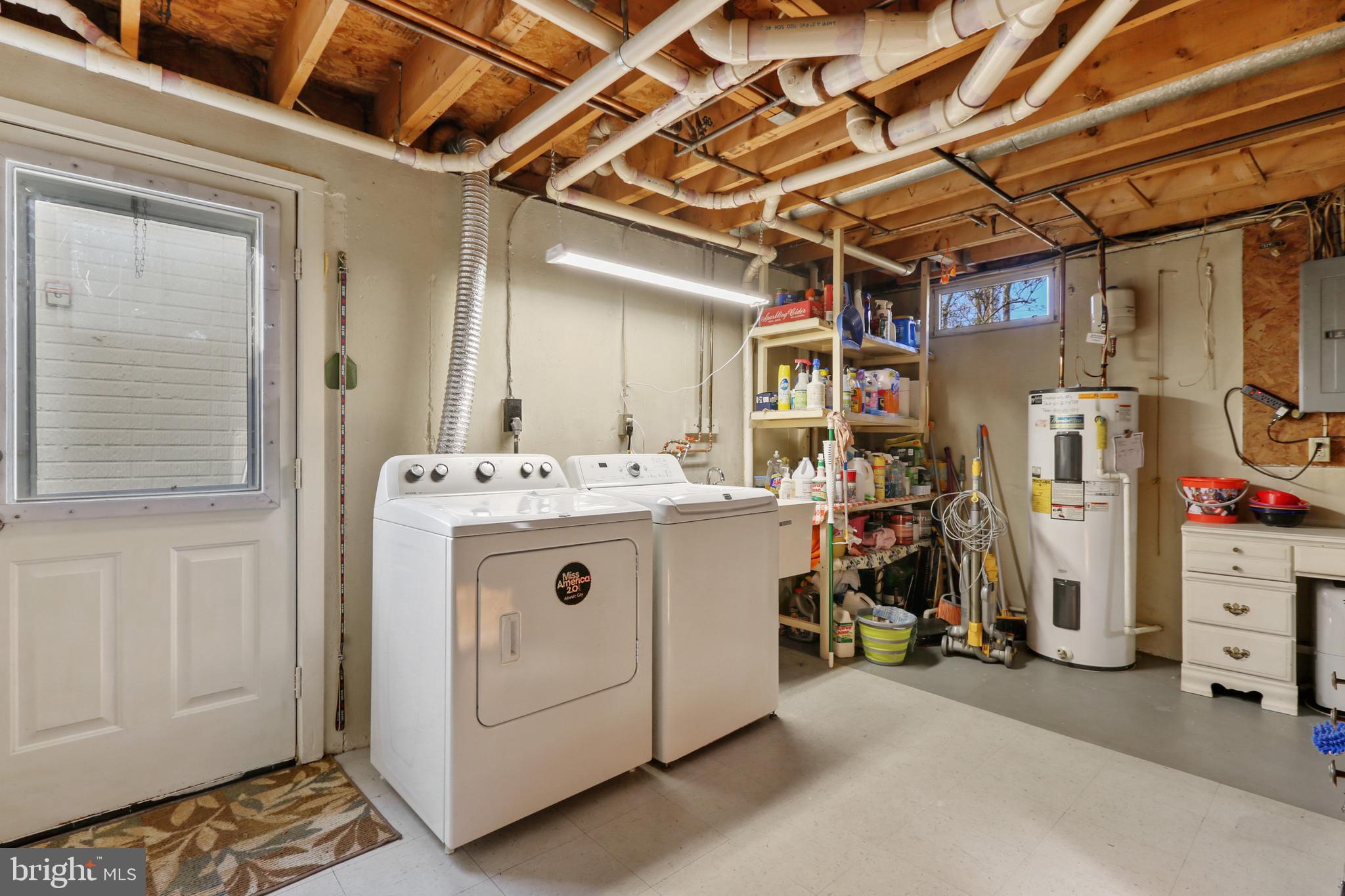 MIDDLE RIVER - Residential