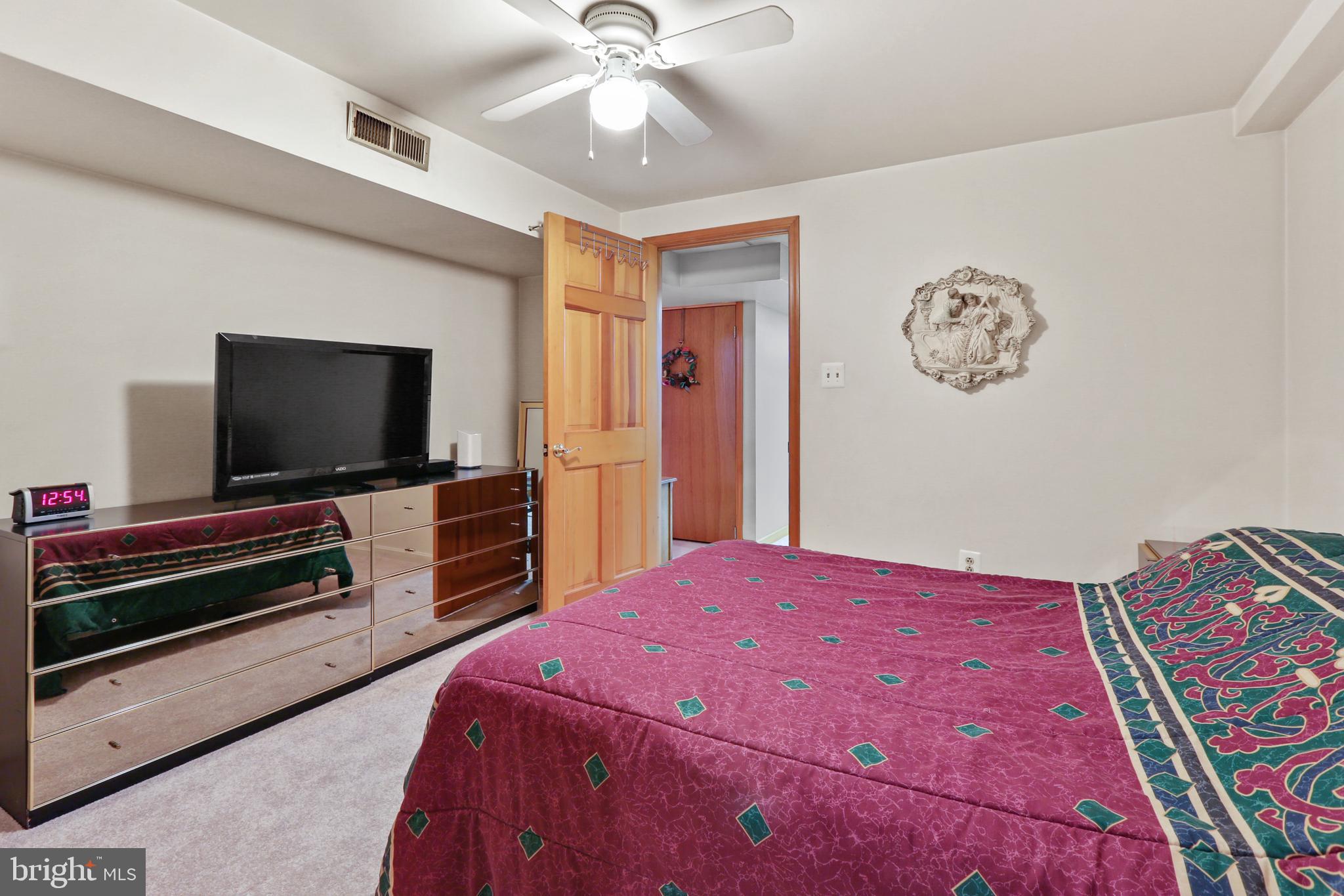 MIDDLE RIVER - Residential