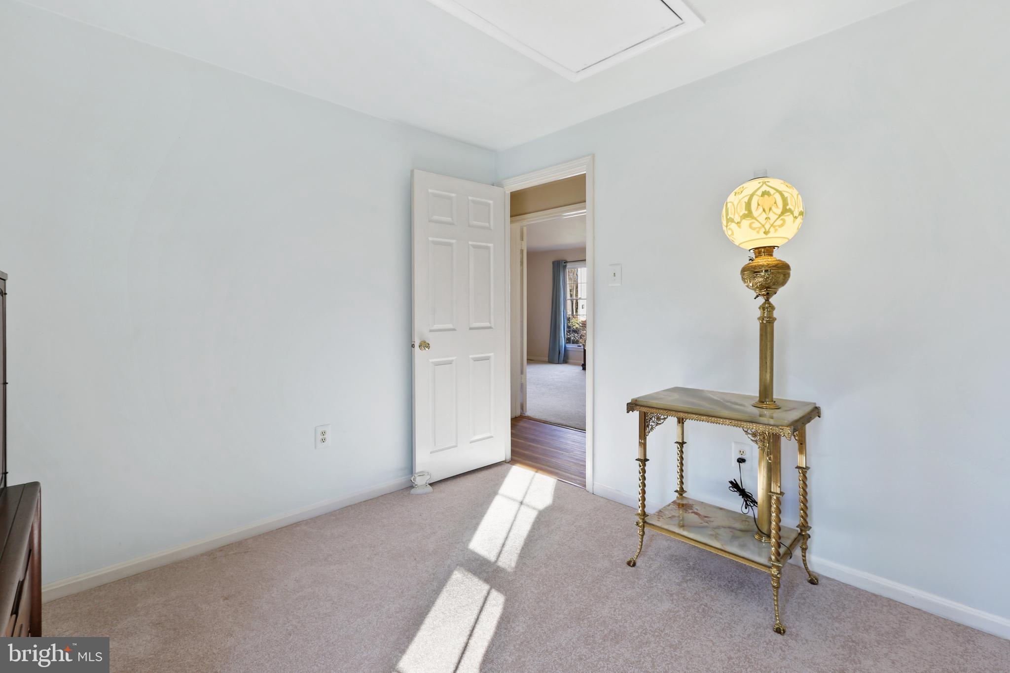 MIDDLE RIVER - Residential