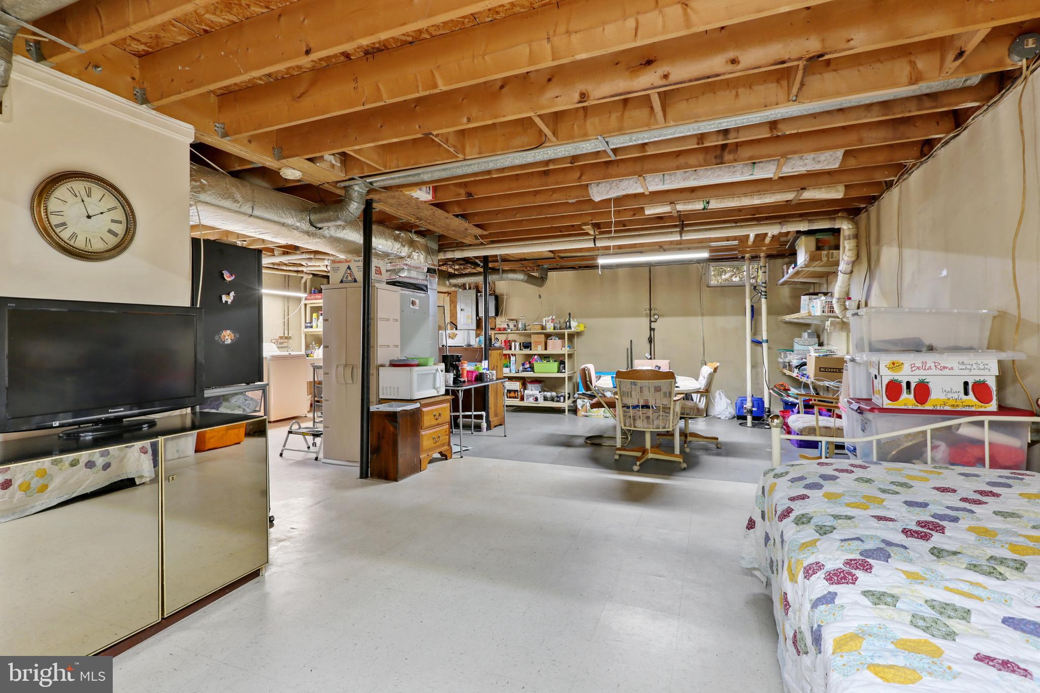 MIDDLE RIVER - Residential