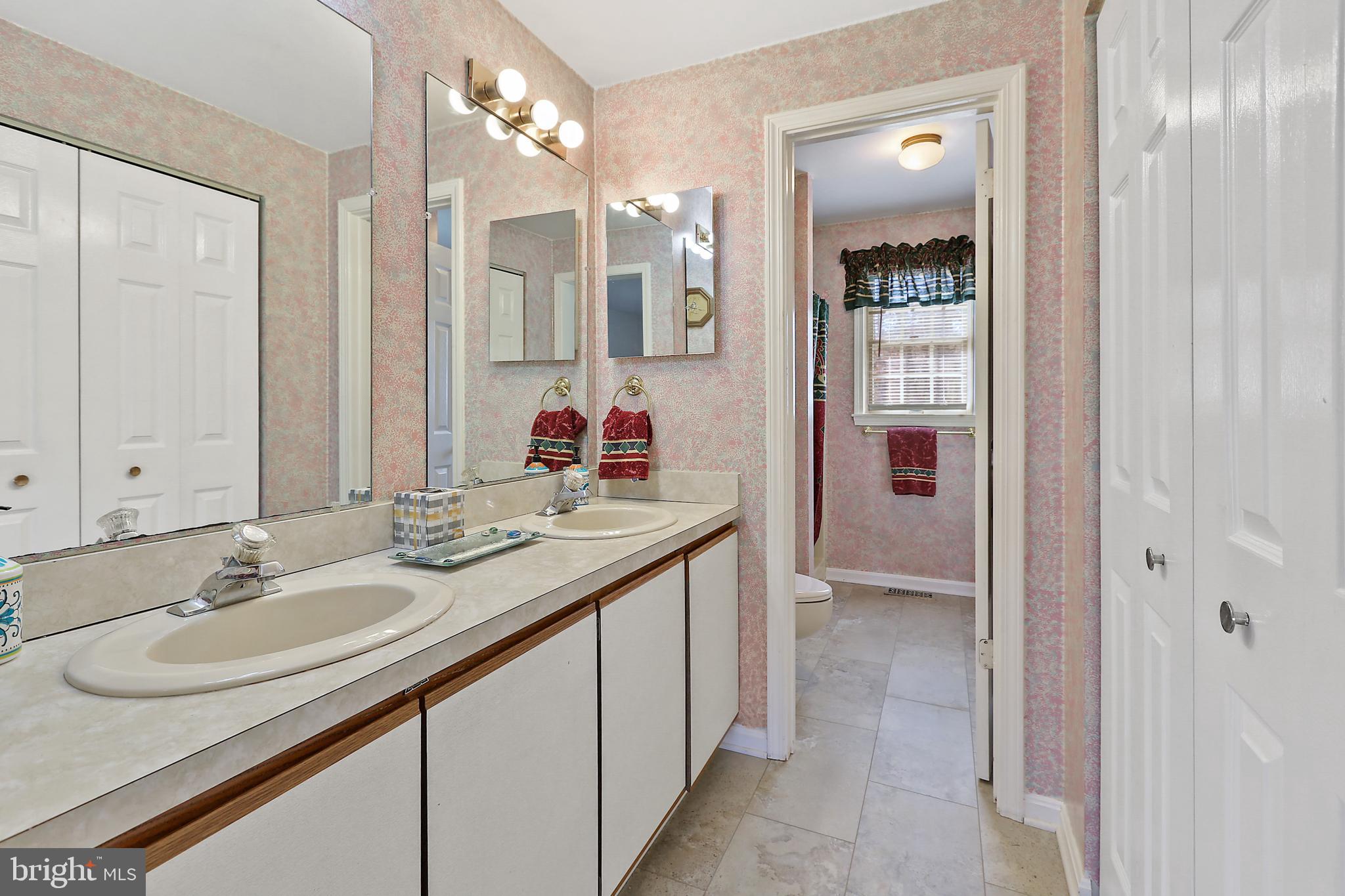 MIDDLE RIVER - Residential