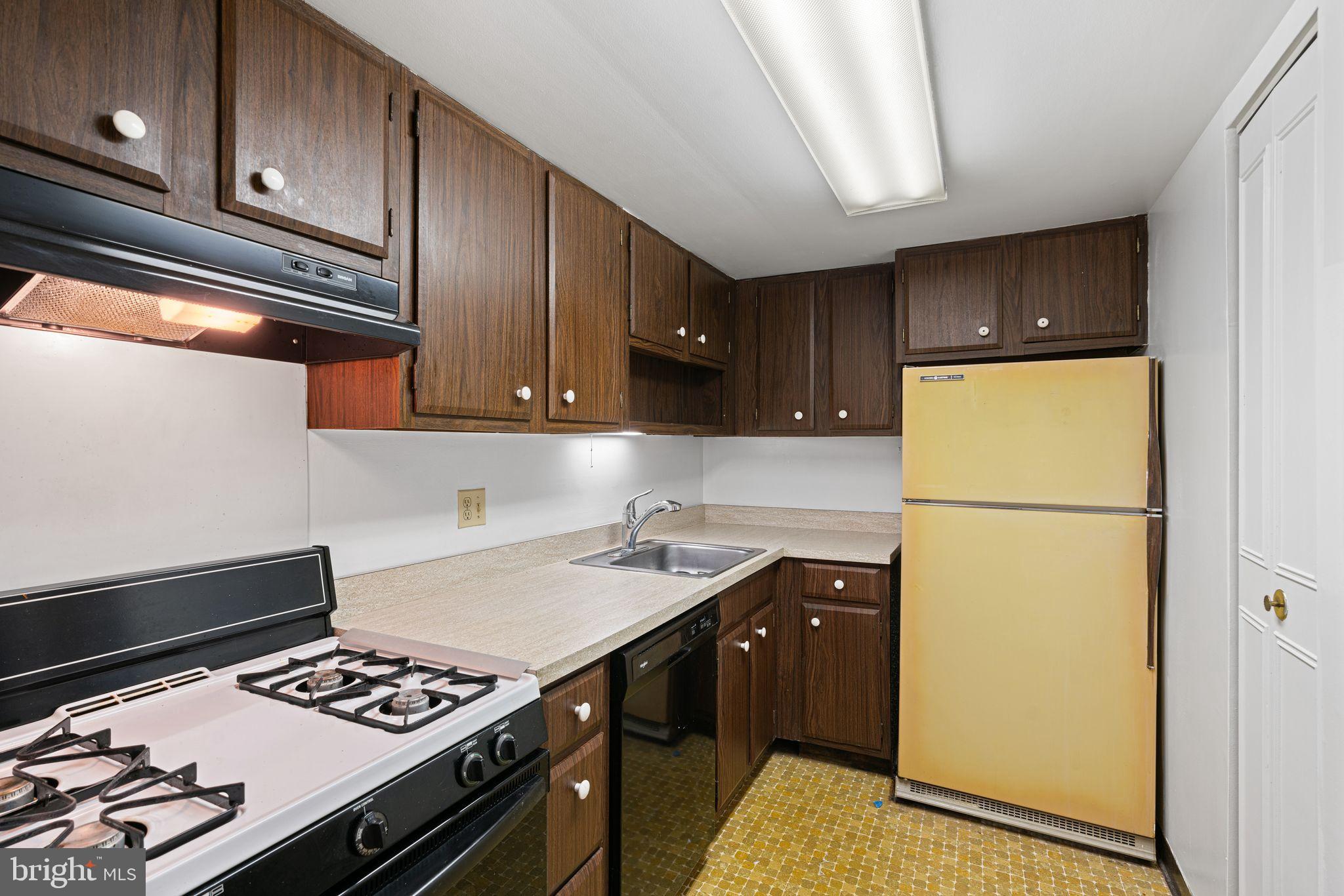 381 OLD FORGE XING 381