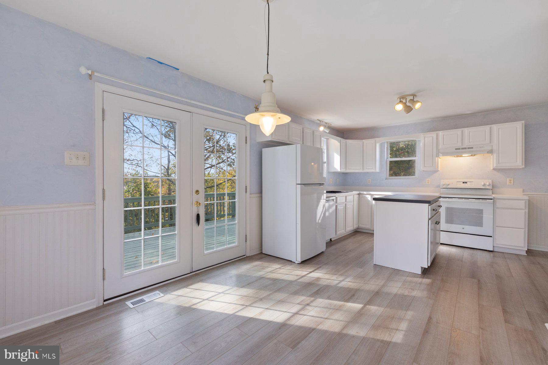 BRUNSWICK - Residential