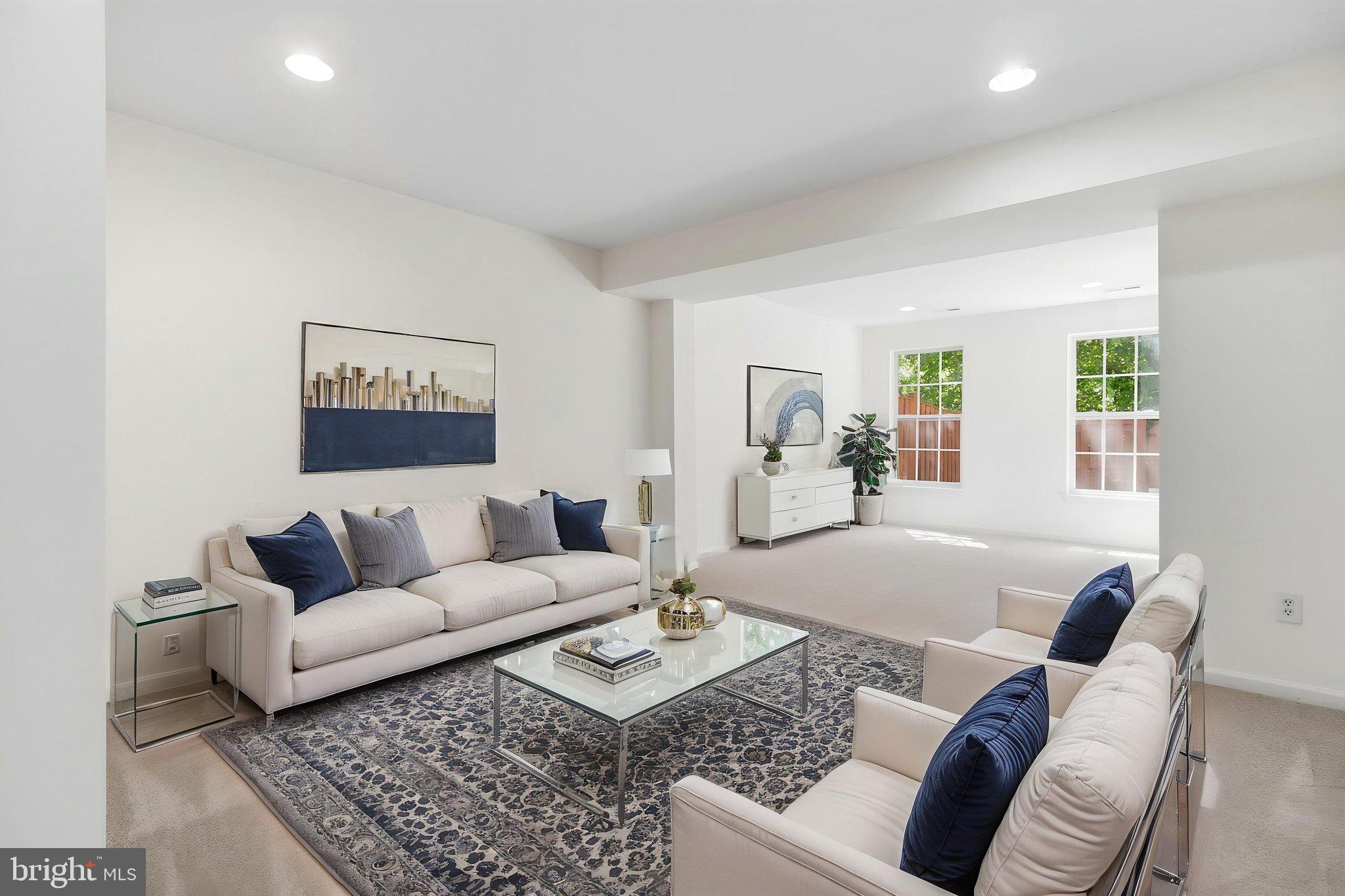RIVERSIDE STATION - Residential