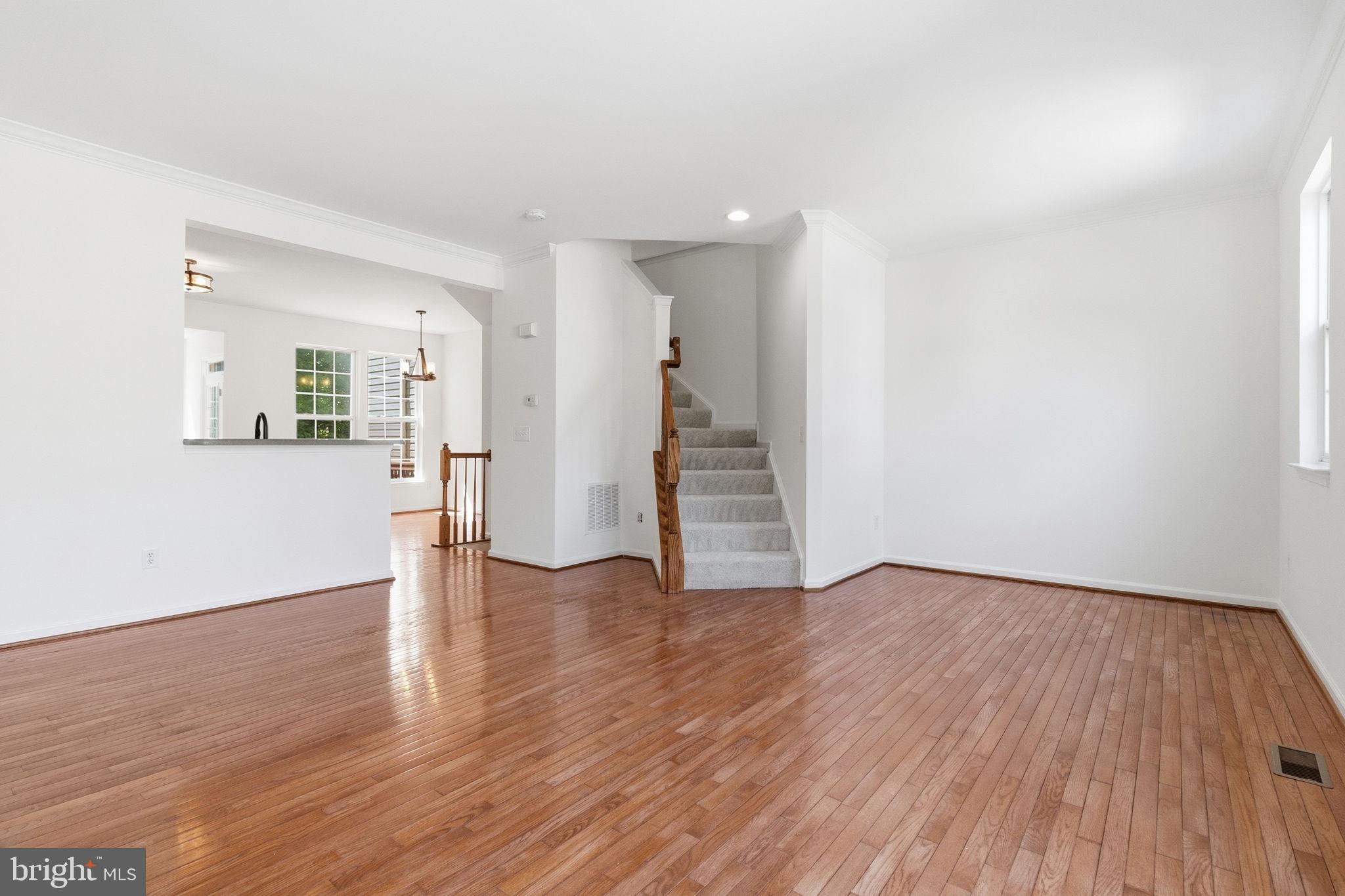 RIVERSIDE STATION - Residential