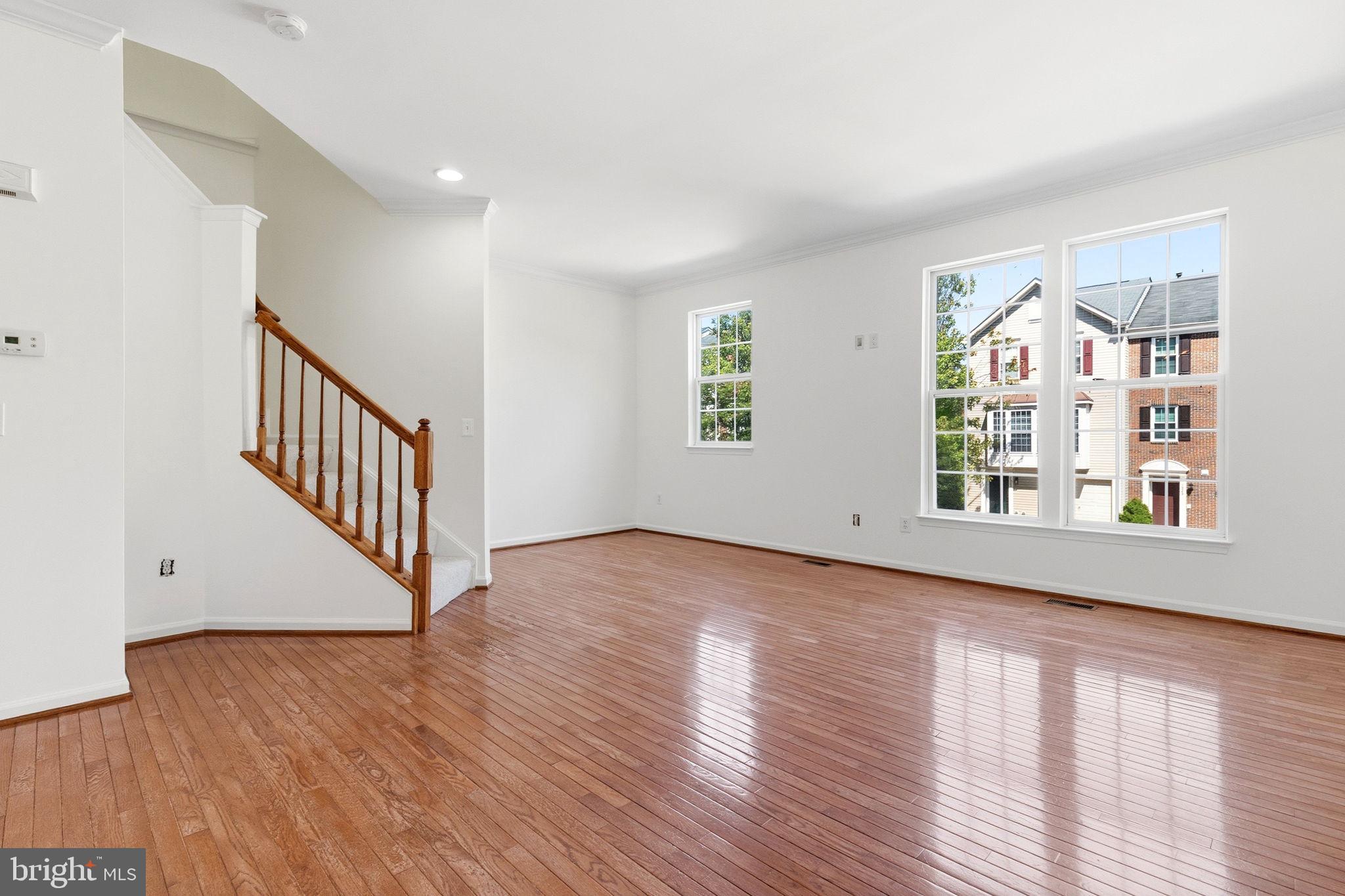 RIVERSIDE STATION - Residential