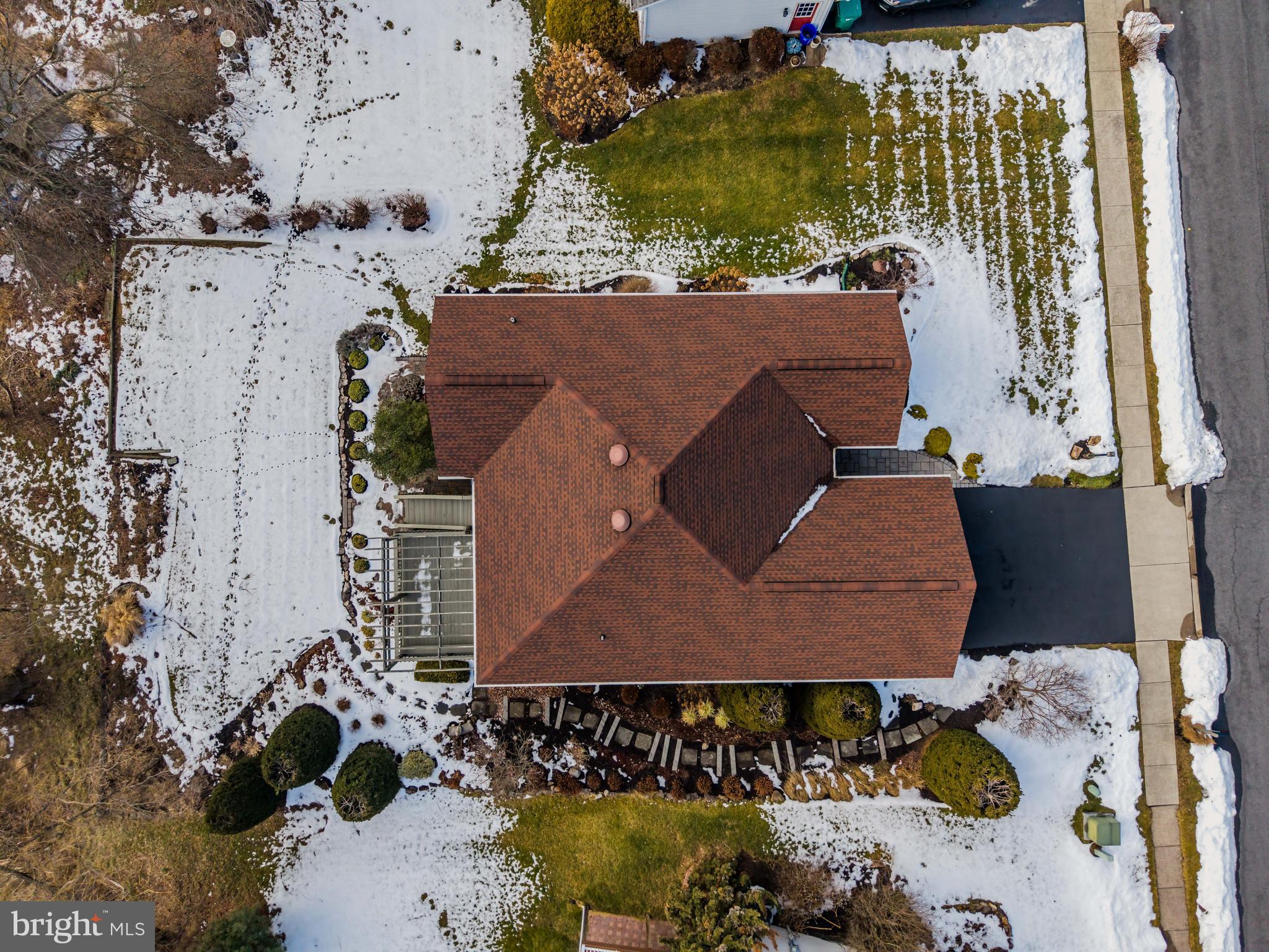 LOGANS RUN - Residential