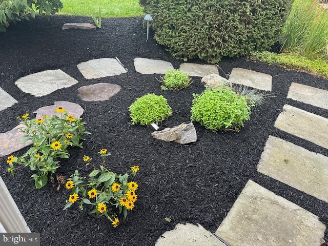 LOGANS RUN - Residential