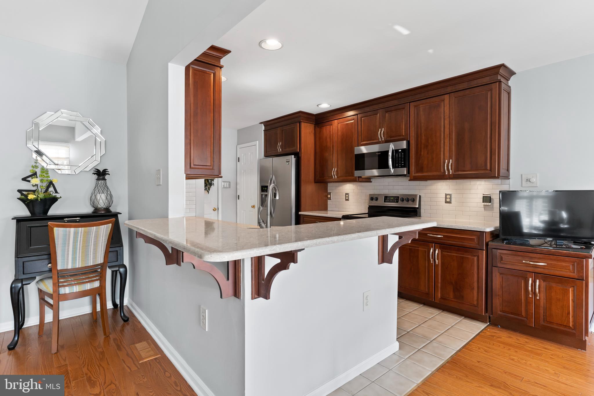 LOGANS RUN - Residential