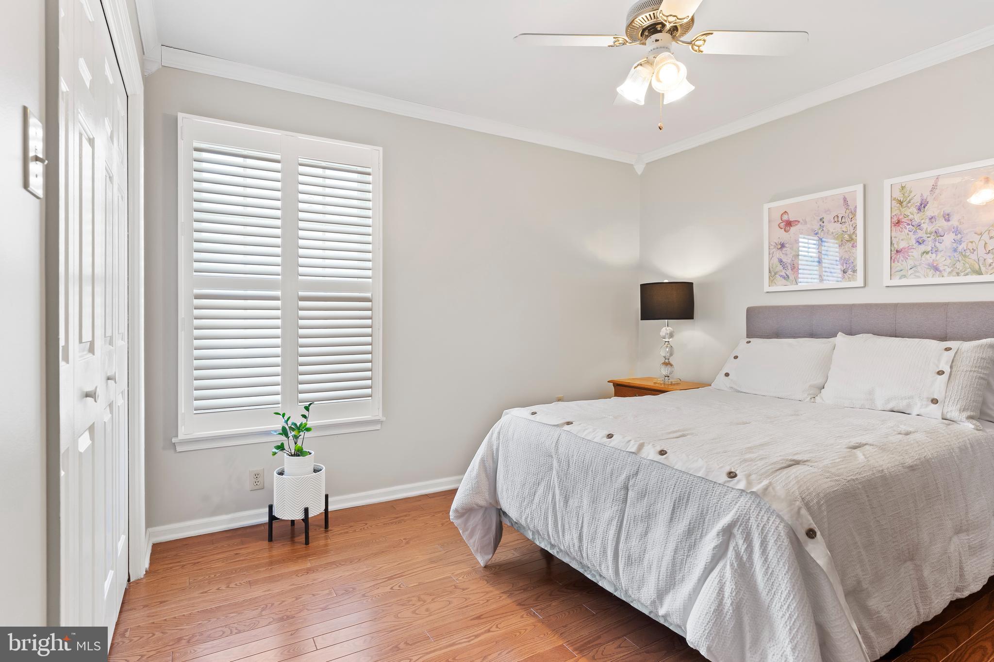 LOGANS RUN - Residential