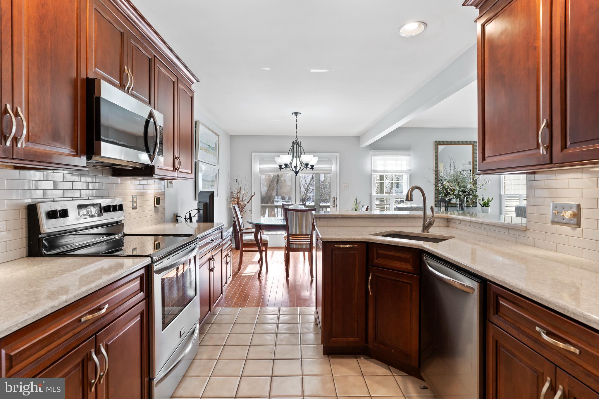 LOGANS RUN - Residential