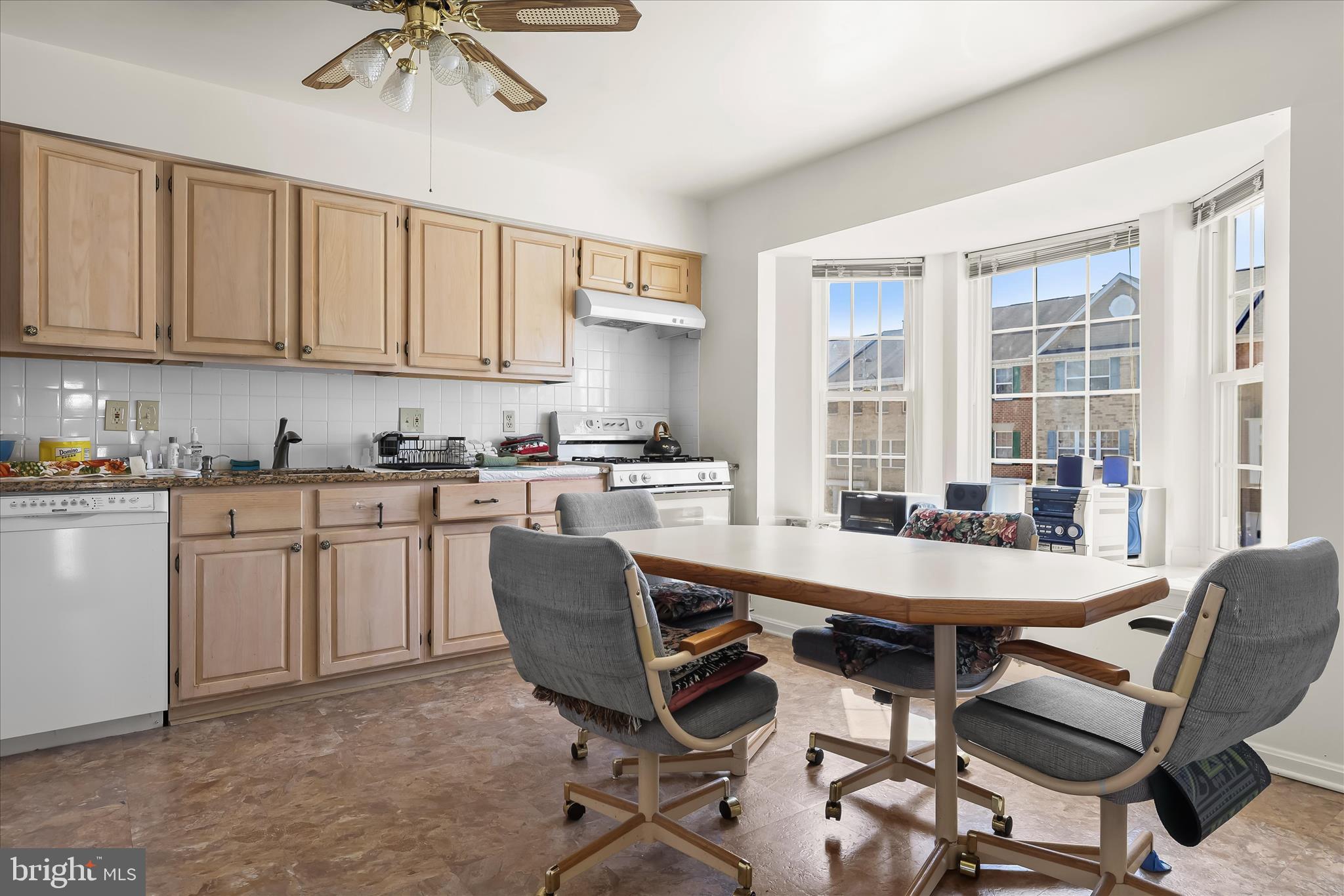 LYONS GATE - Residential