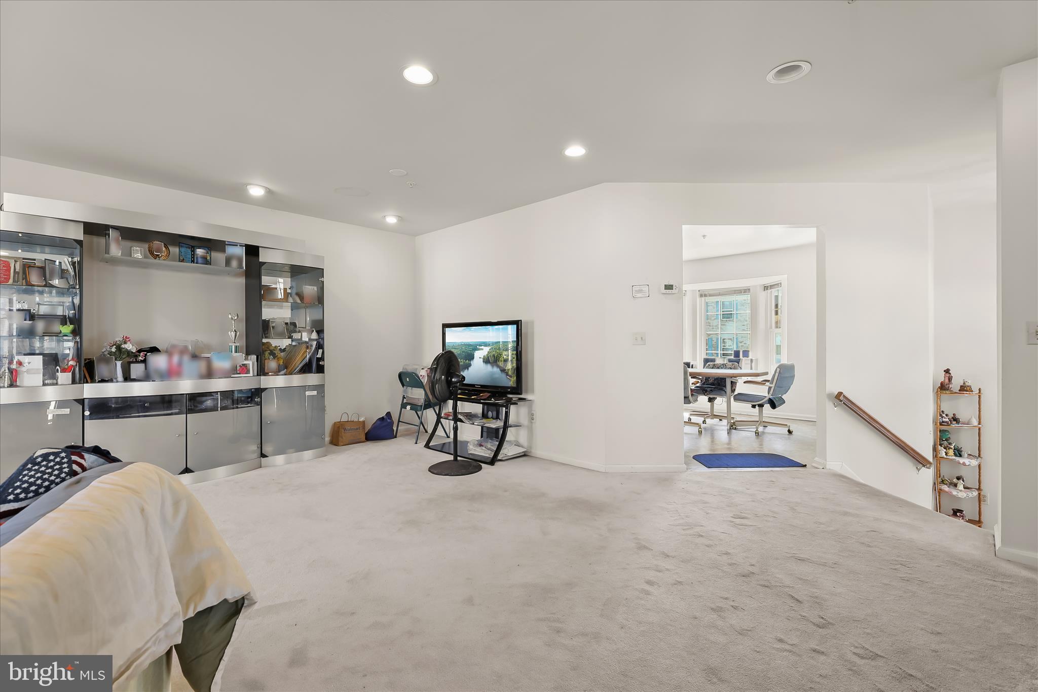 LYONS GATE - Residential