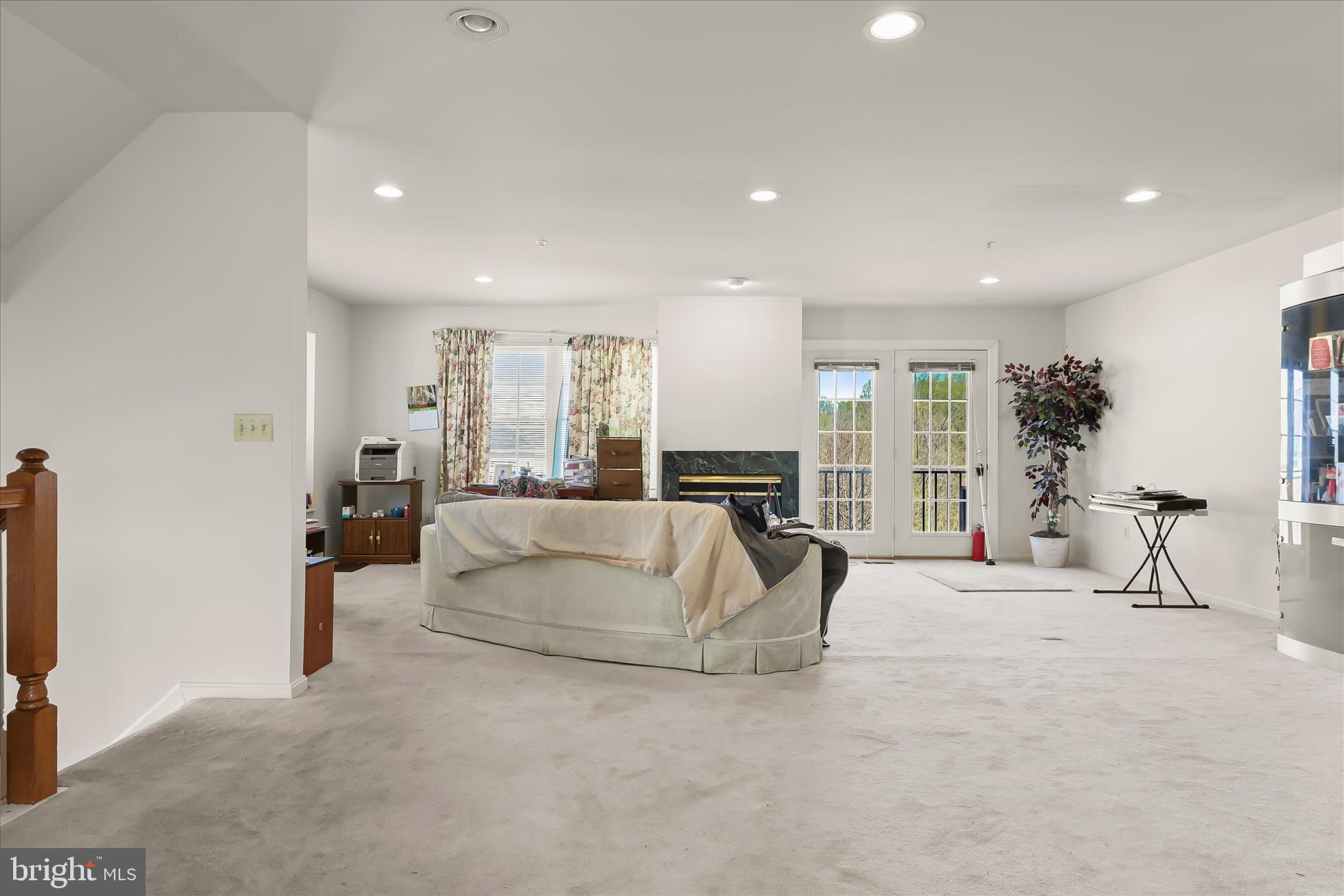 LYONS GATE - Residential