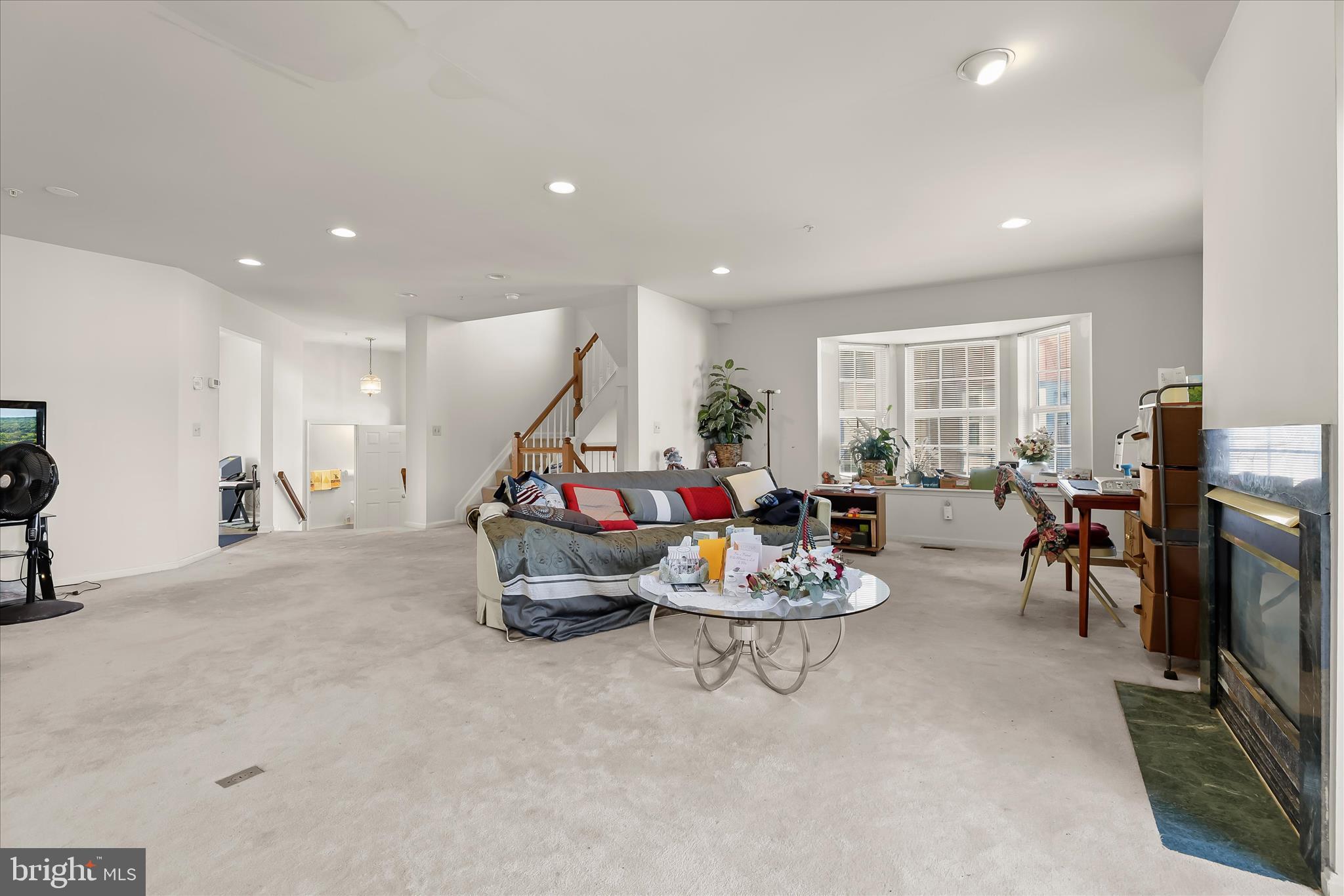 LYONS GATE - Residential