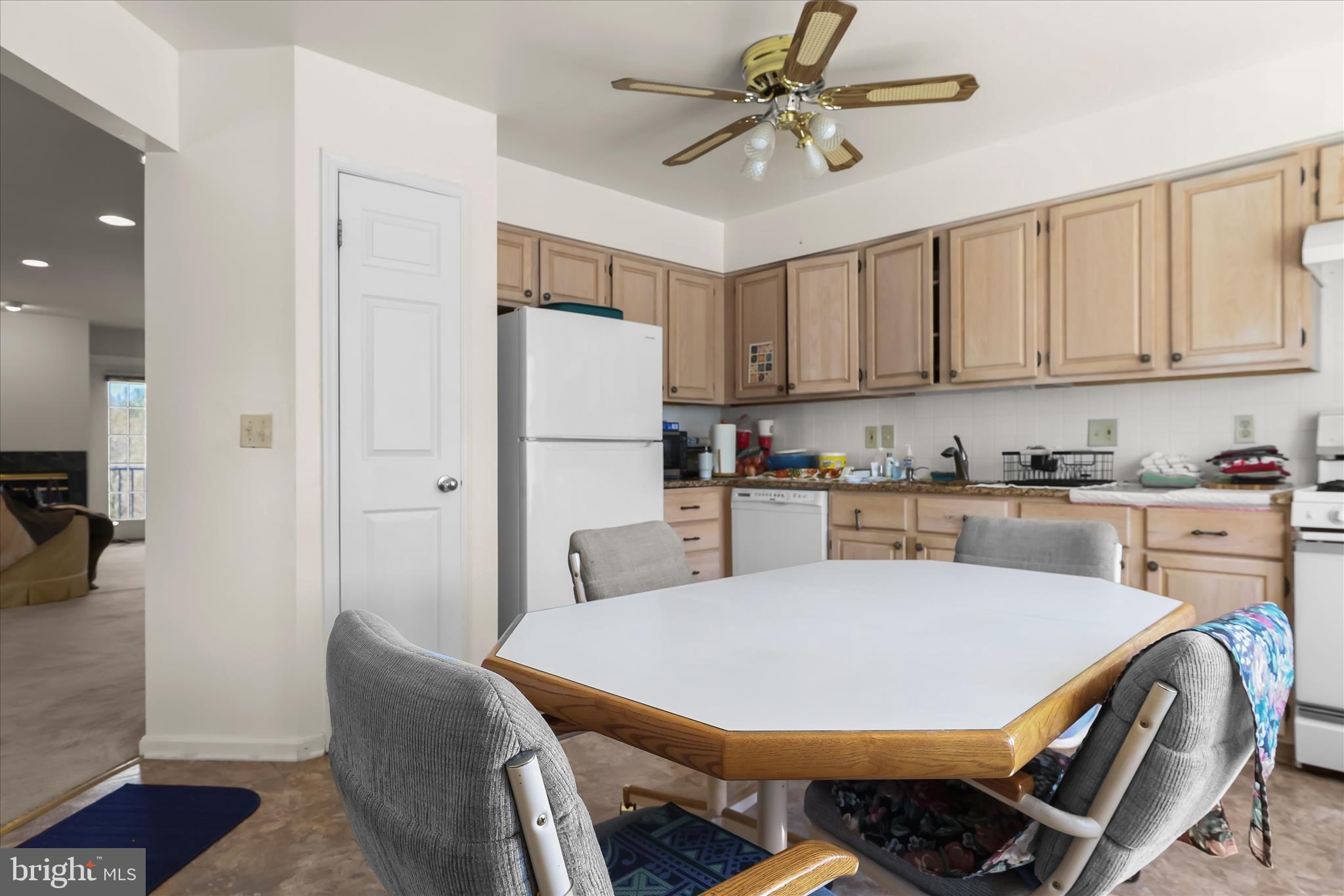 LYONS GATE - Residential