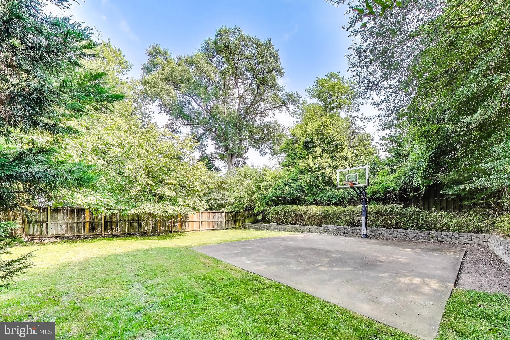 BRILYN PARK - Residential