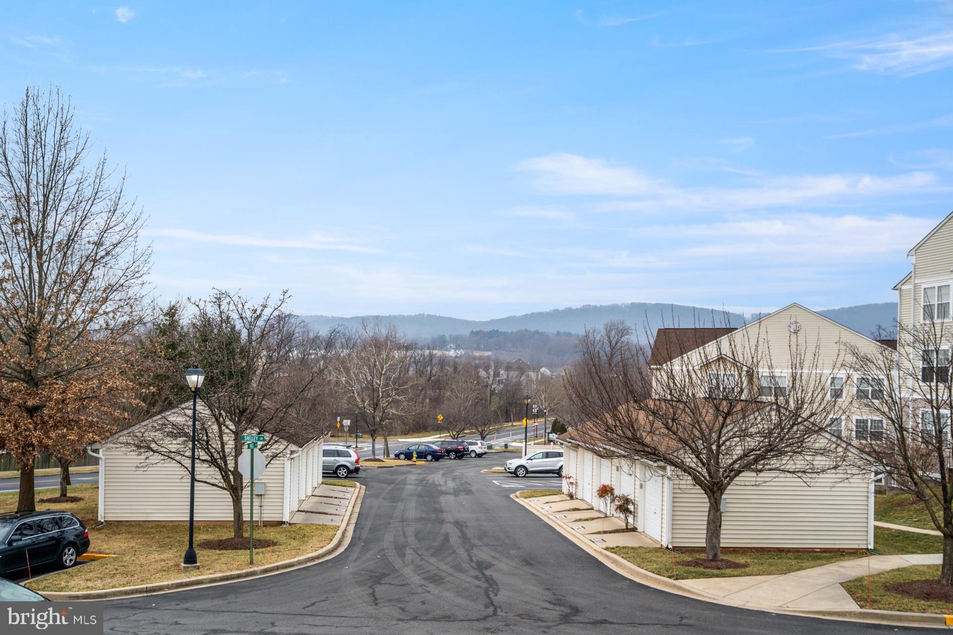 RIDGEVIEW - Residential