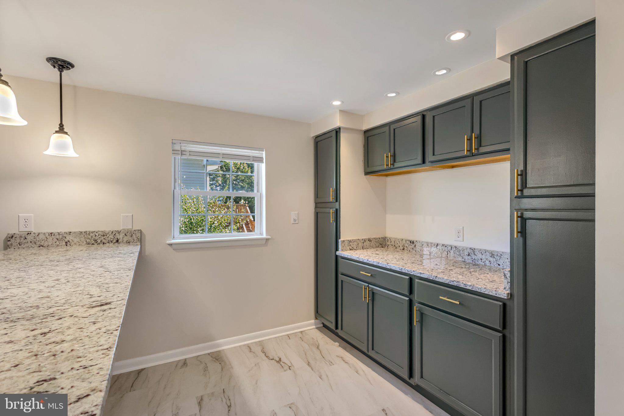 14308 N BEL AIR DRIVE SW