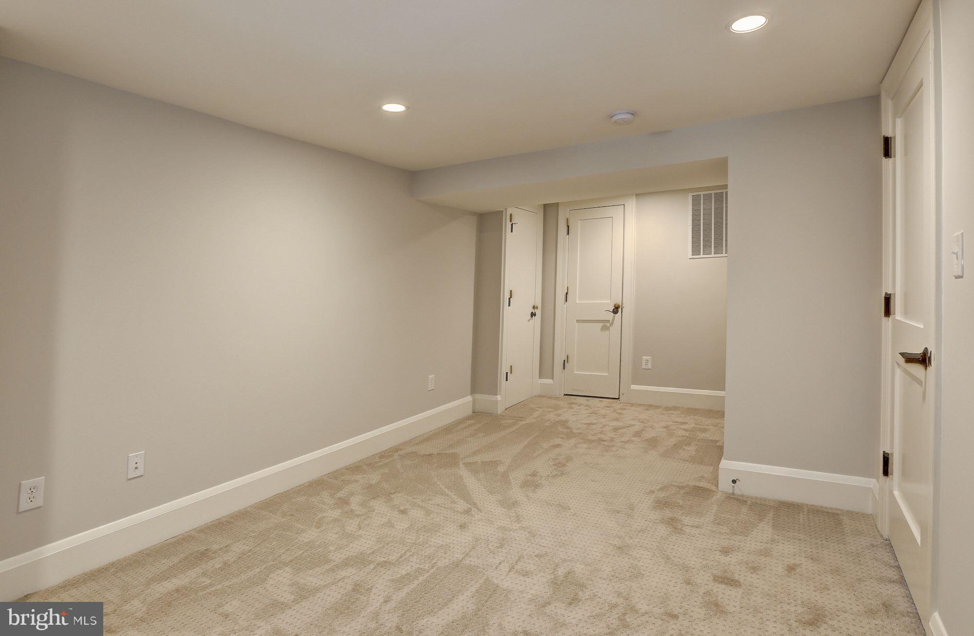 WESLEY HEIGHTS - Residential