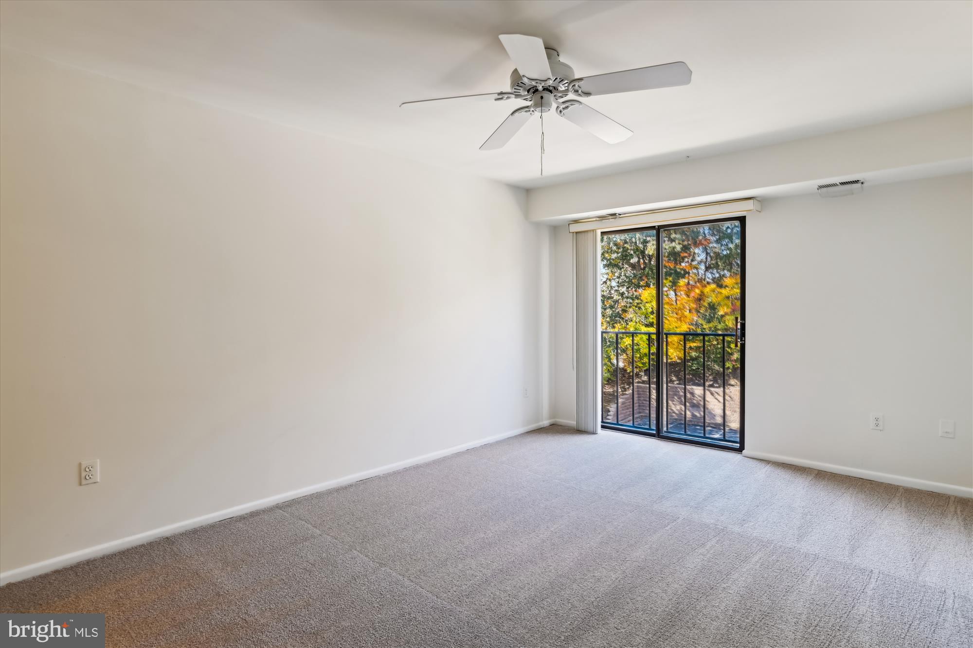 RIVA COMMONS - Residential