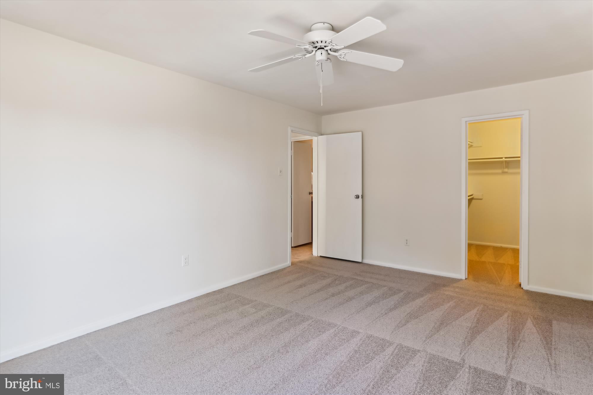 RIVA COMMONS - Residential