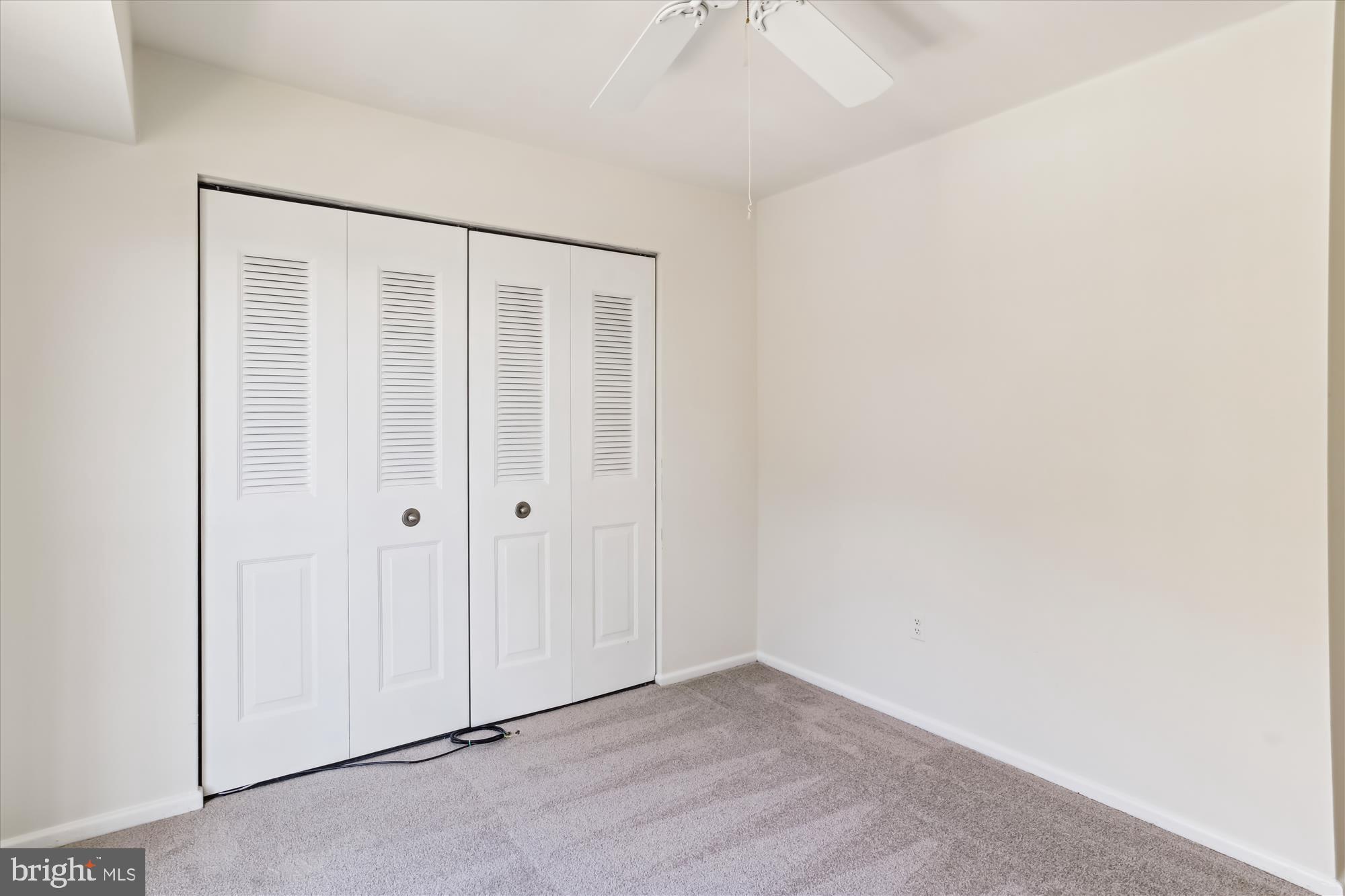 RIVA COMMONS - Residential