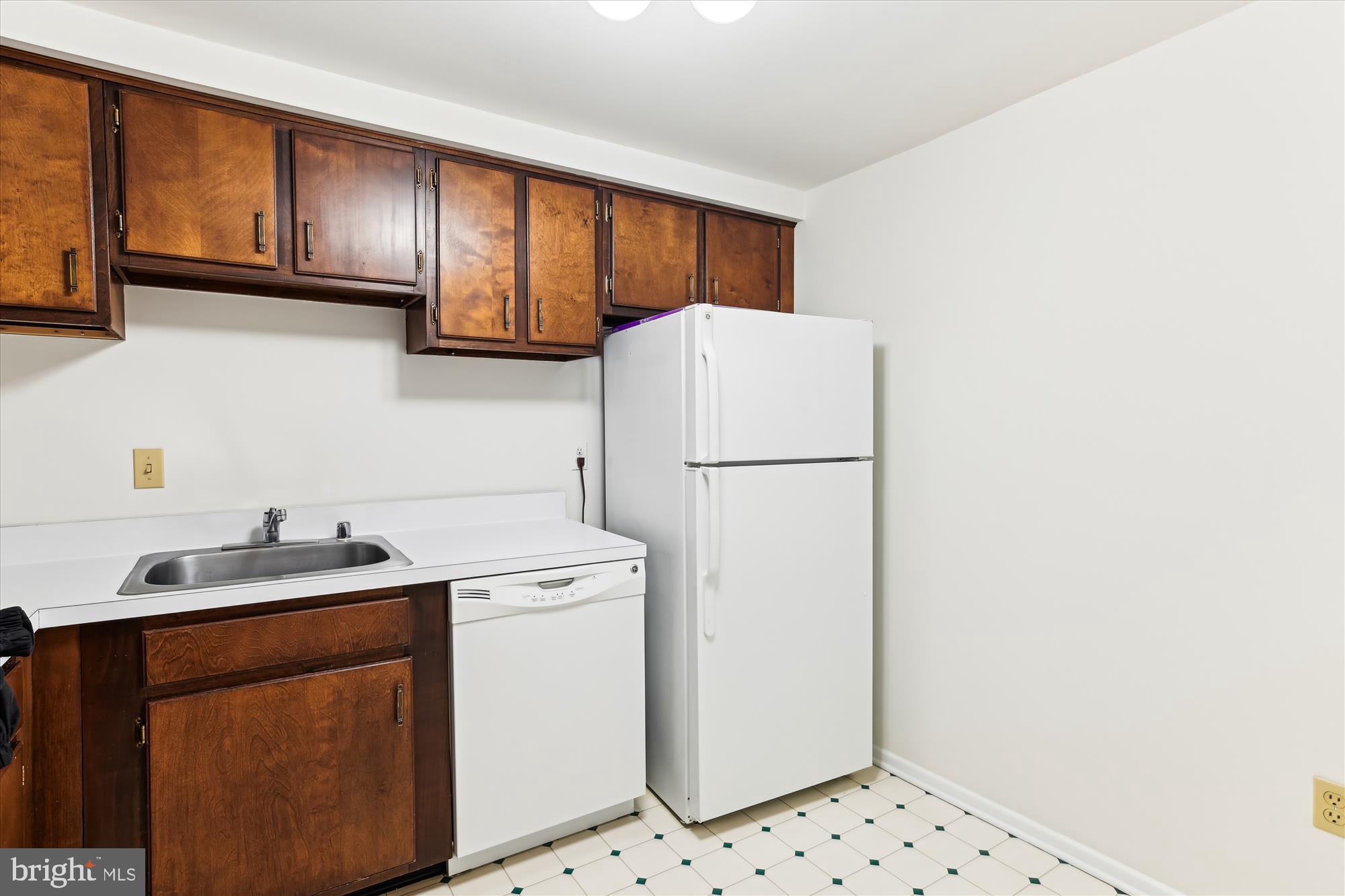 RIVA COMMONS - Residential