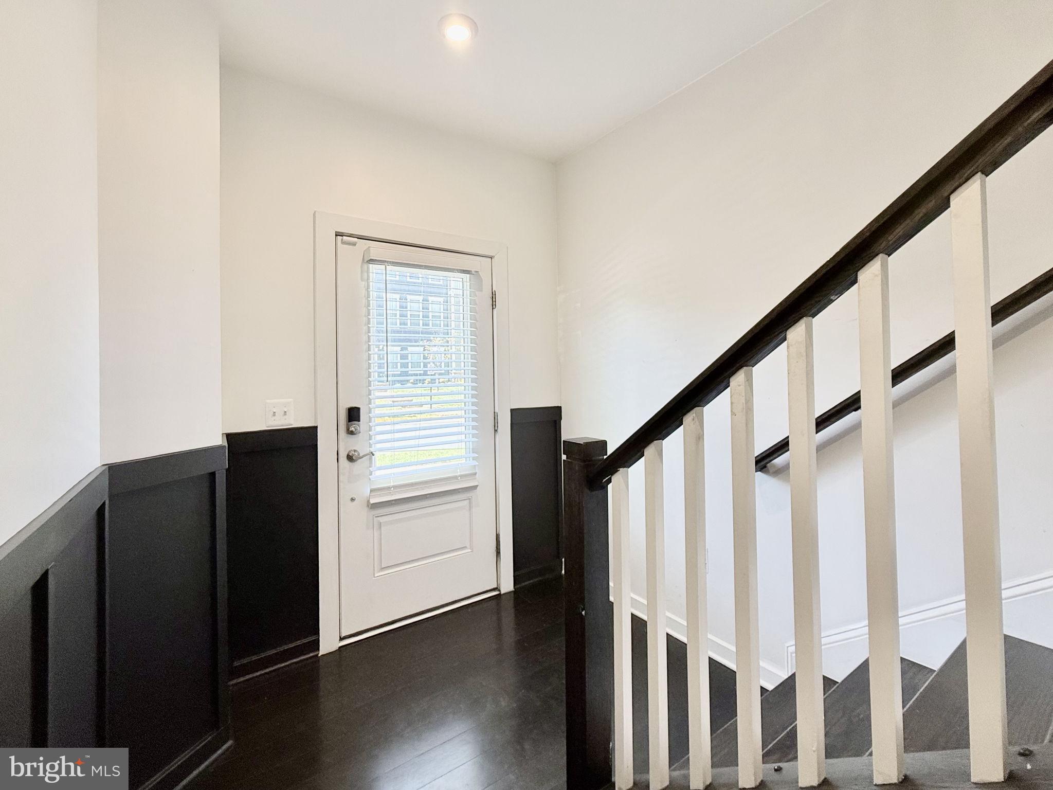 1761 AUTUMN MAPLE LEAF DRIVE