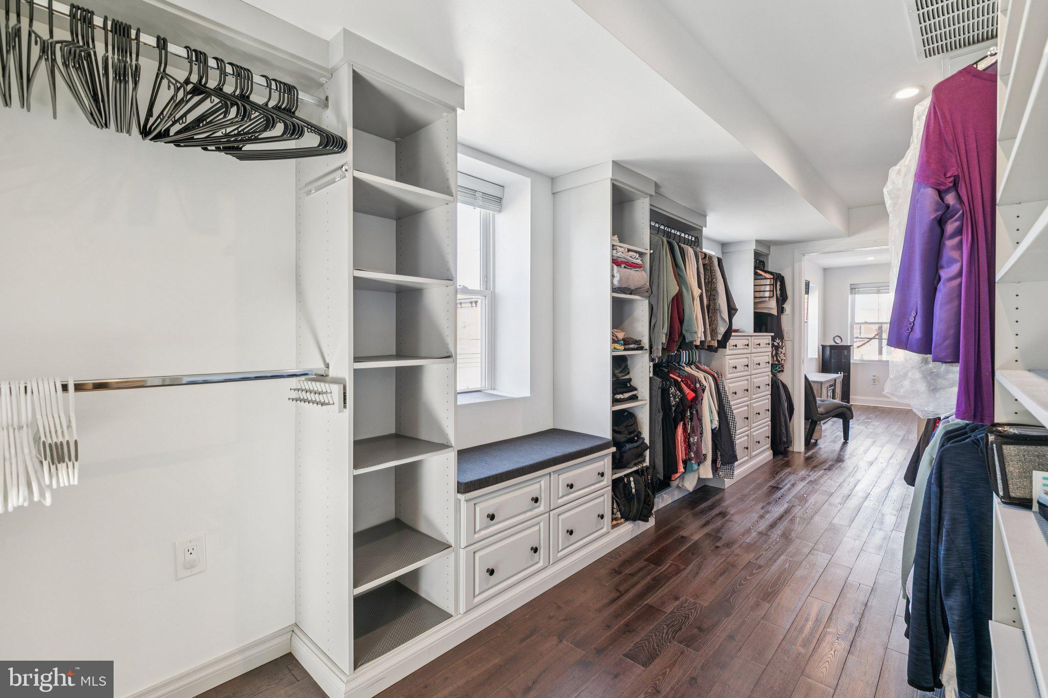 PASSYUNK SQUARE - Residential