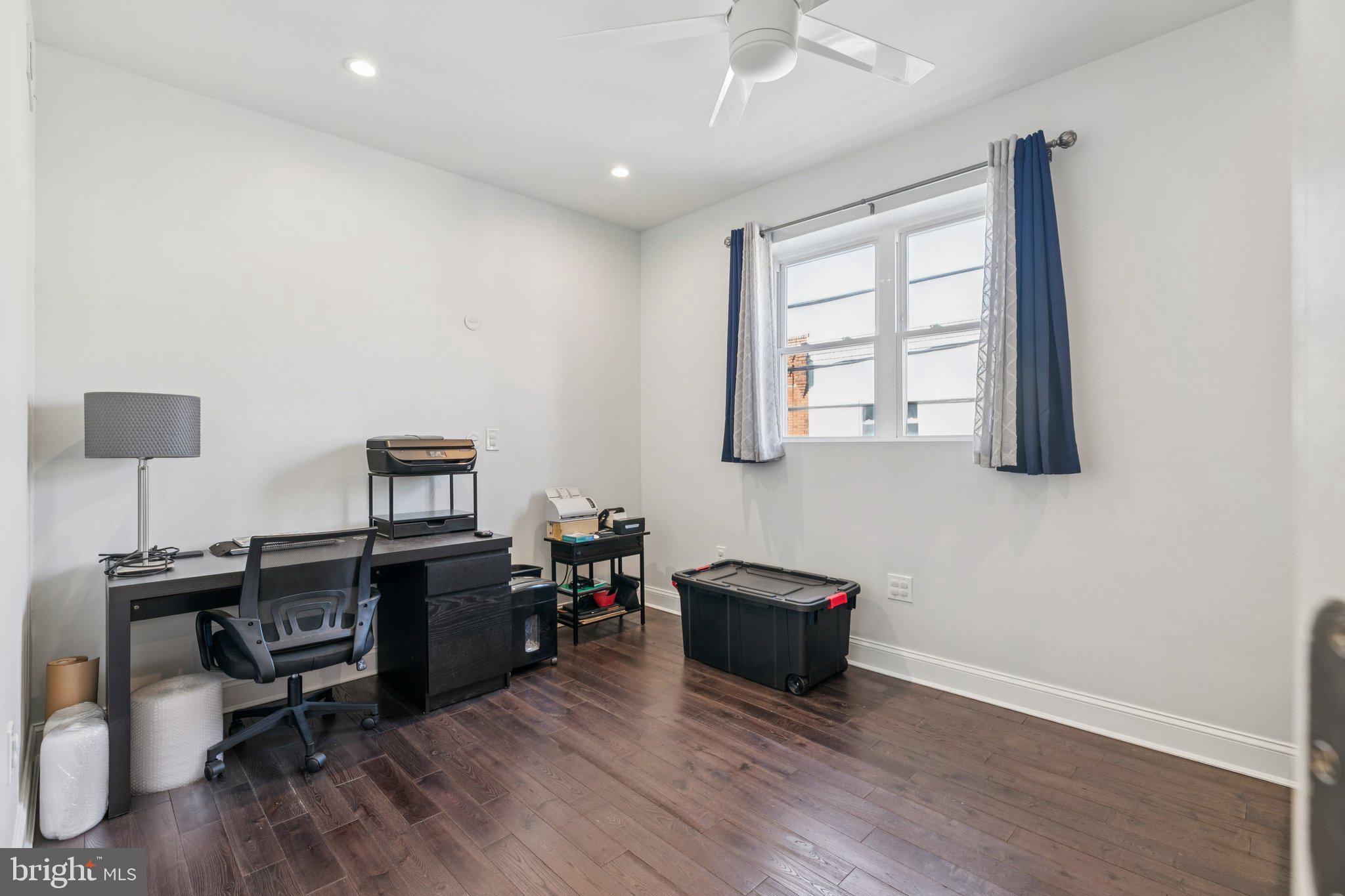 PASSYUNK SQUARE - Residential