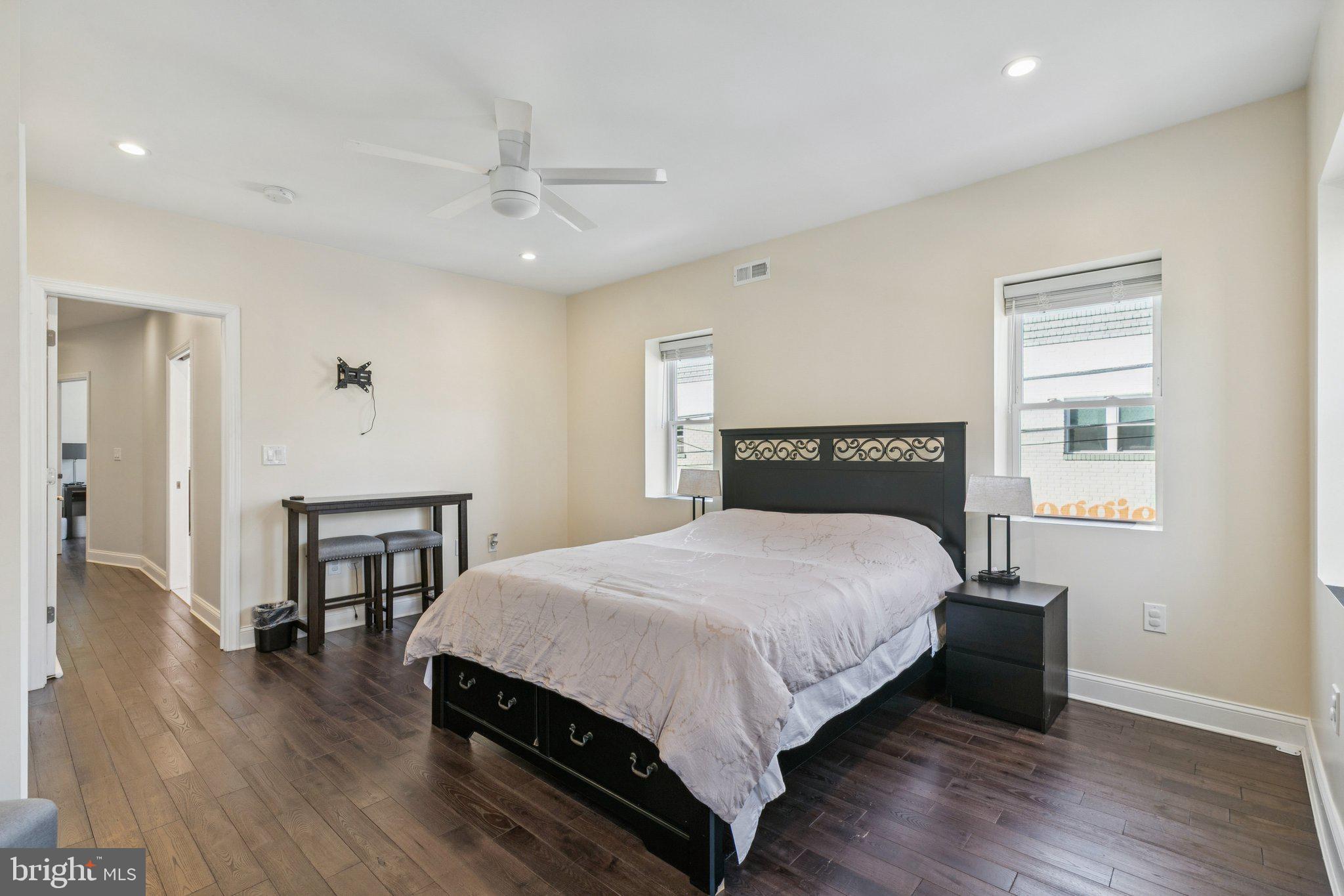 PASSYUNK SQUARE - Residential