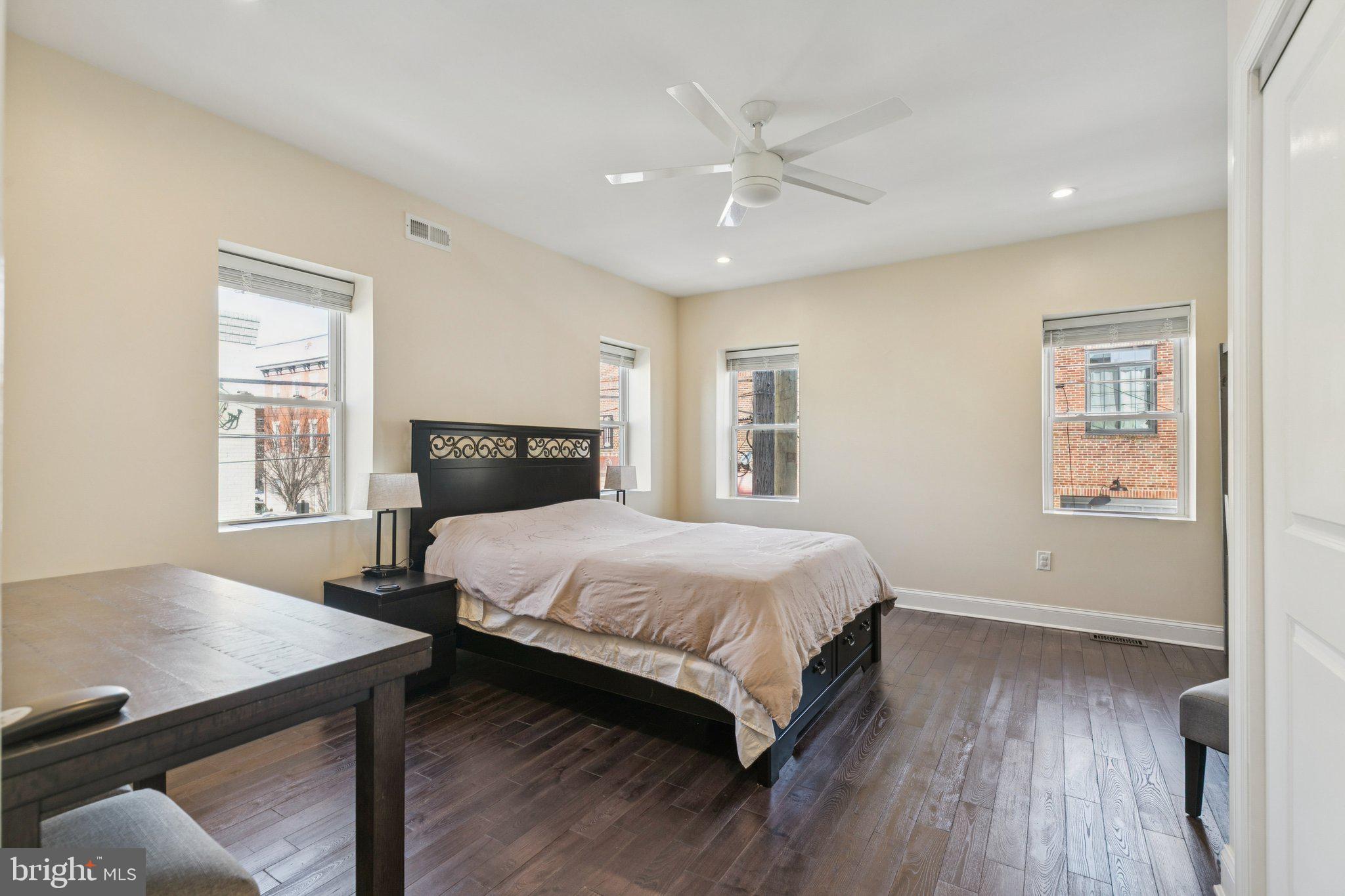 PASSYUNK SQUARE - Residential