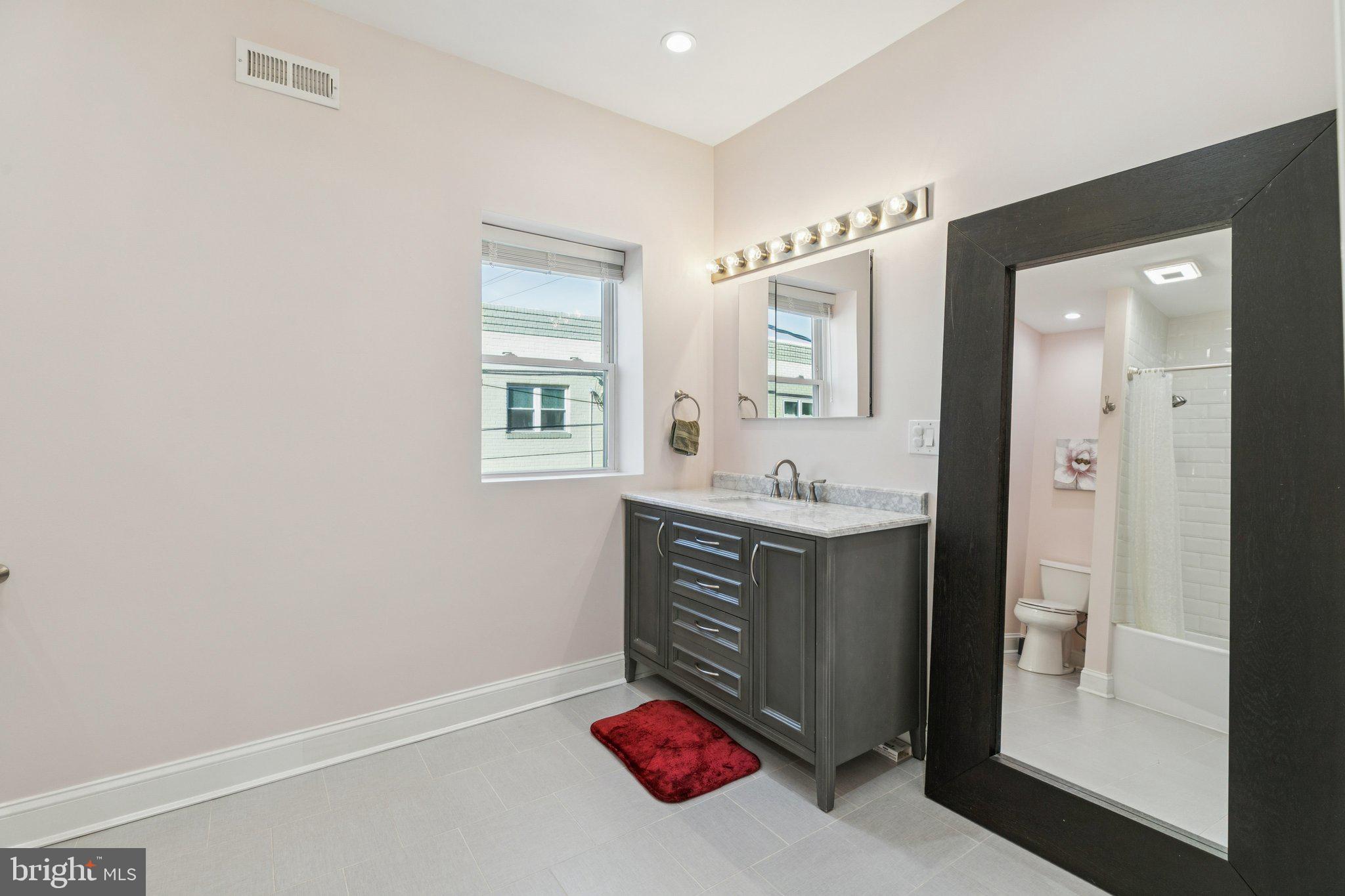 PASSYUNK SQUARE - Residential