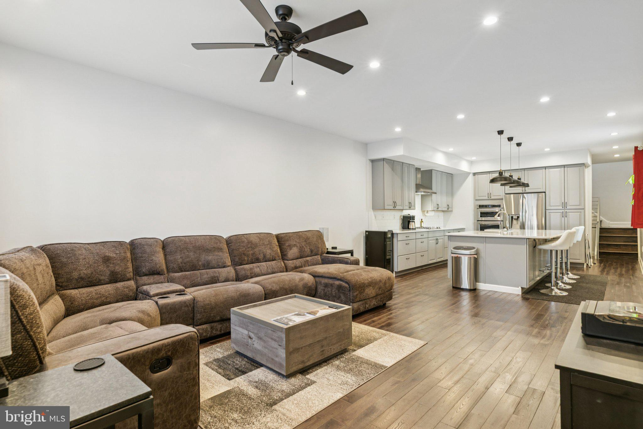 PASSYUNK SQUARE - Residential