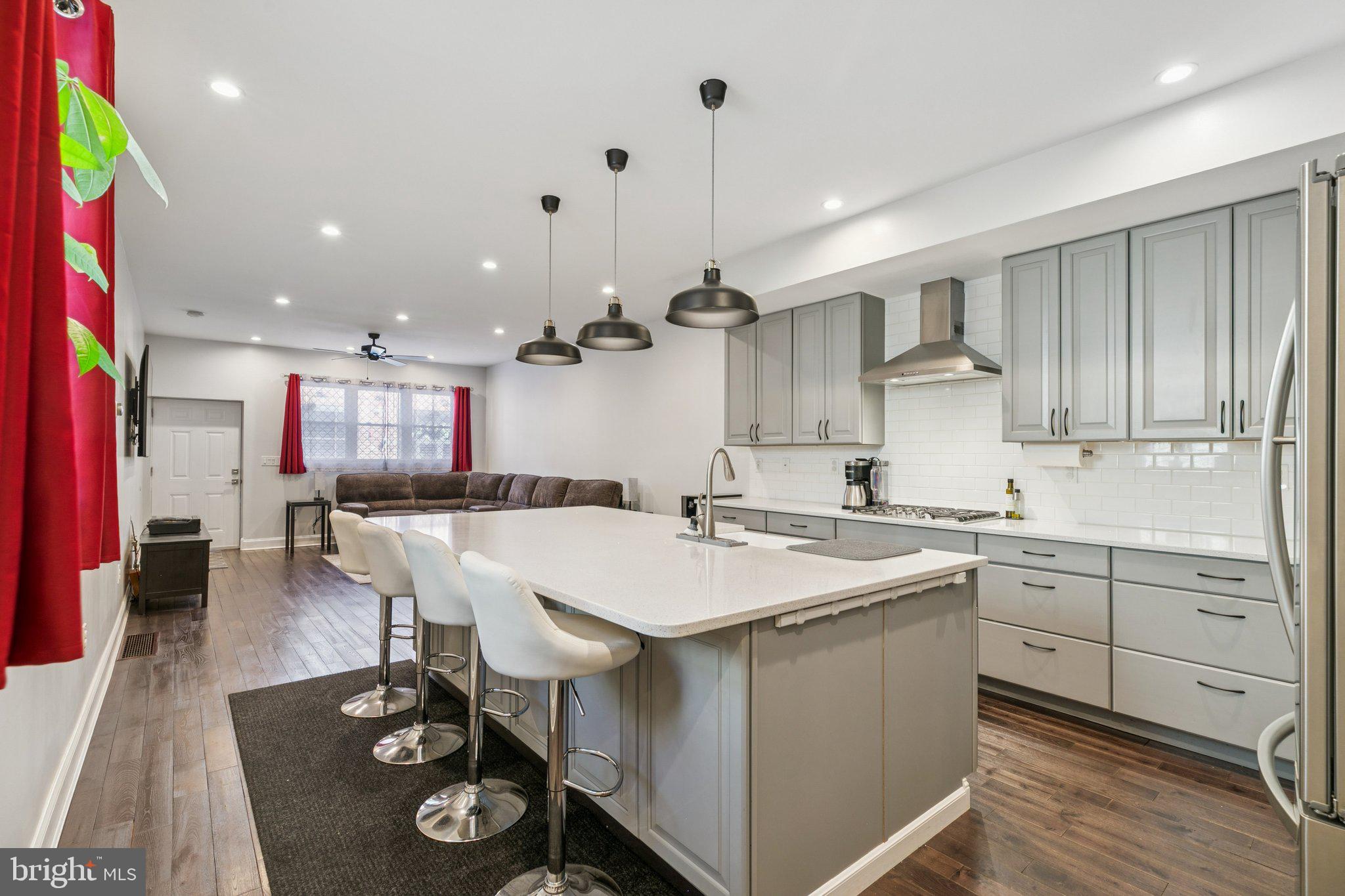 PASSYUNK SQUARE - Residential