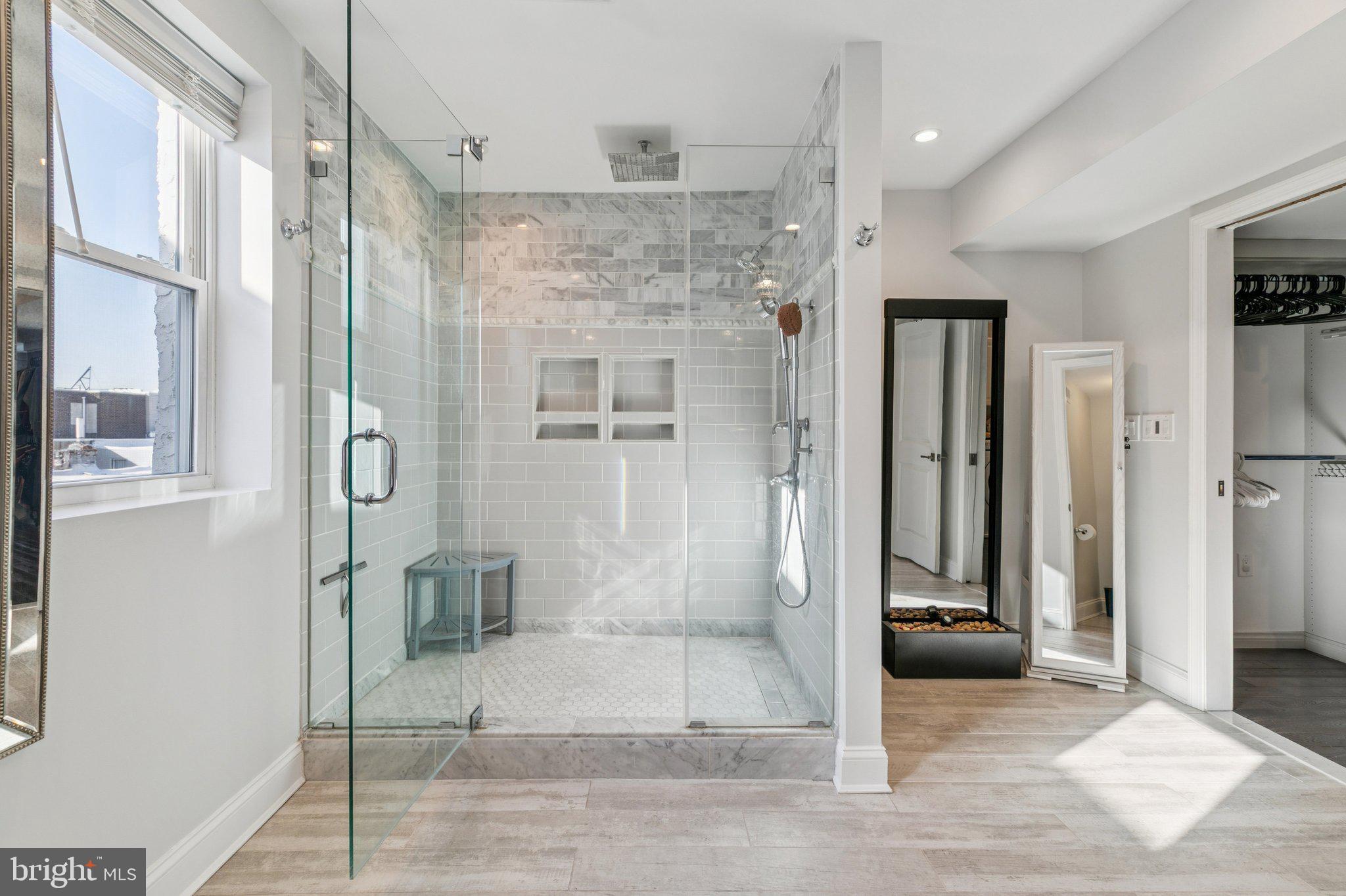 PASSYUNK SQUARE - Residential