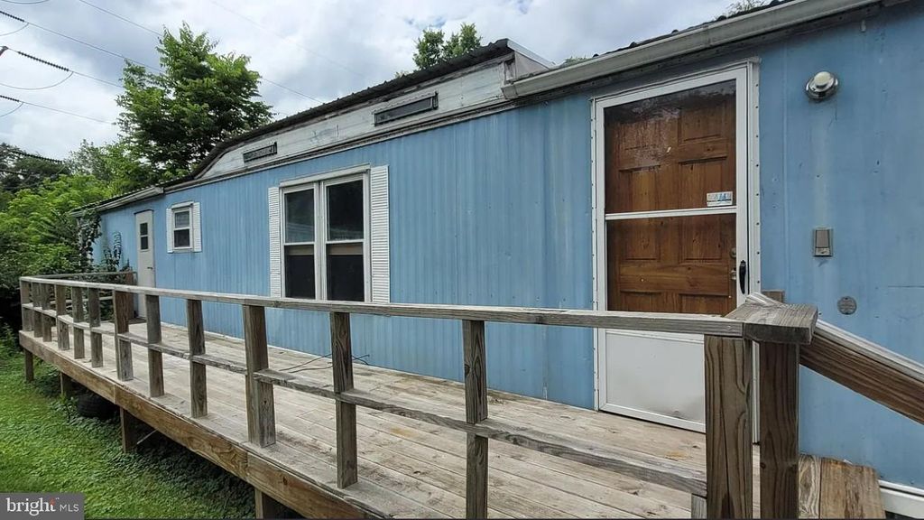Photo of 1014 Willow Street Pike #8, LANCASTER, PA 17602 (MLS # PALA2076542)