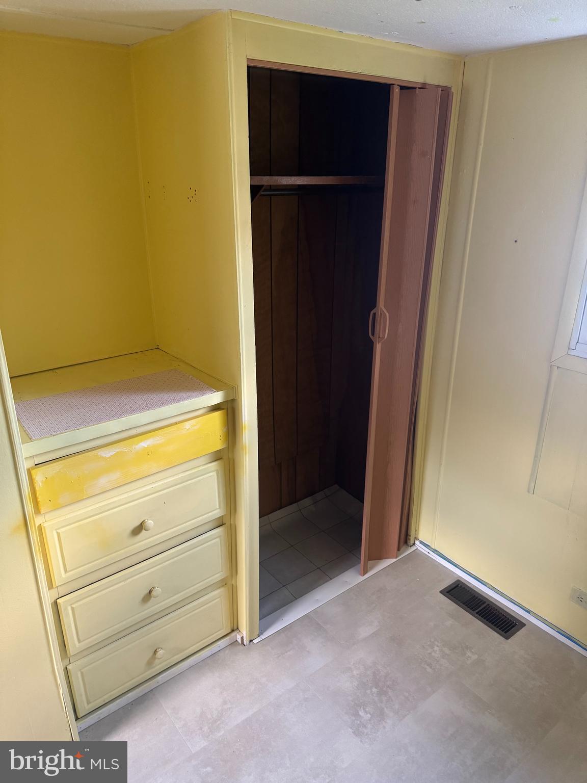 ENGLESIDE - Residential