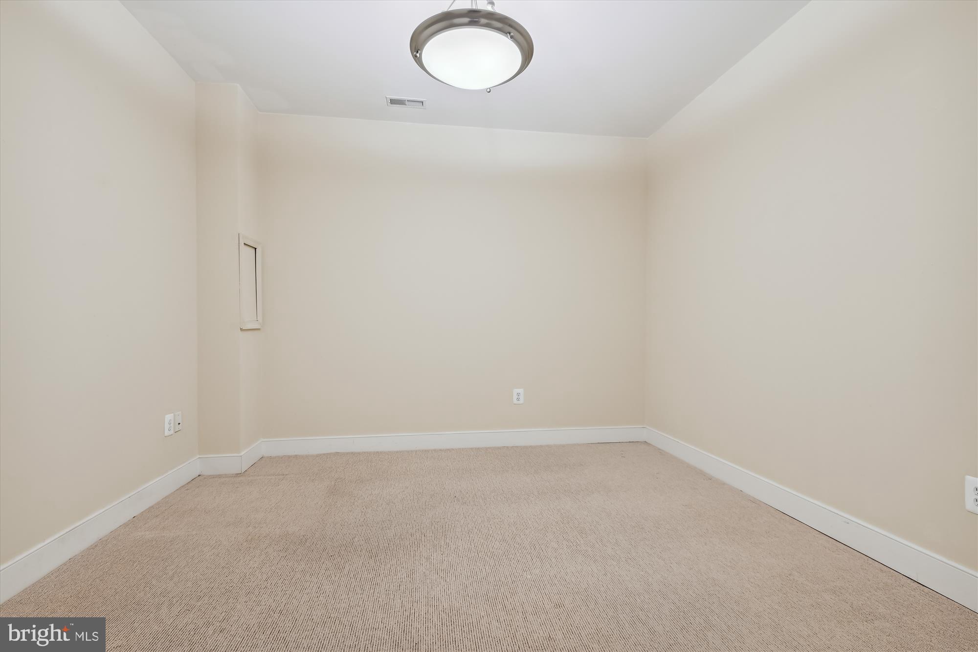 NORTH ROLAND PARK - Residential