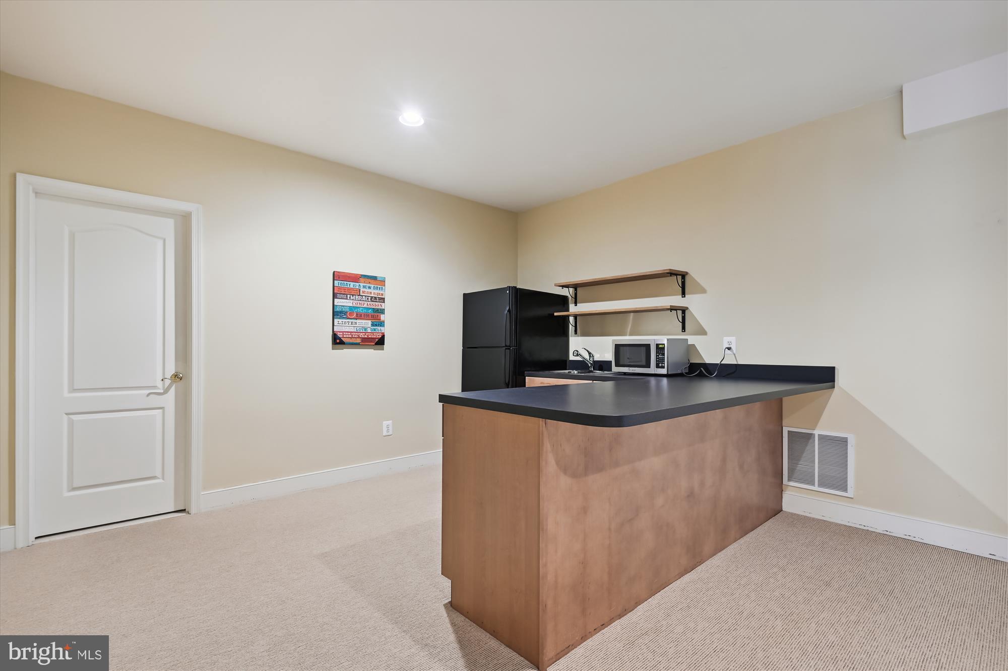 NORTH ROLAND PARK - Residential