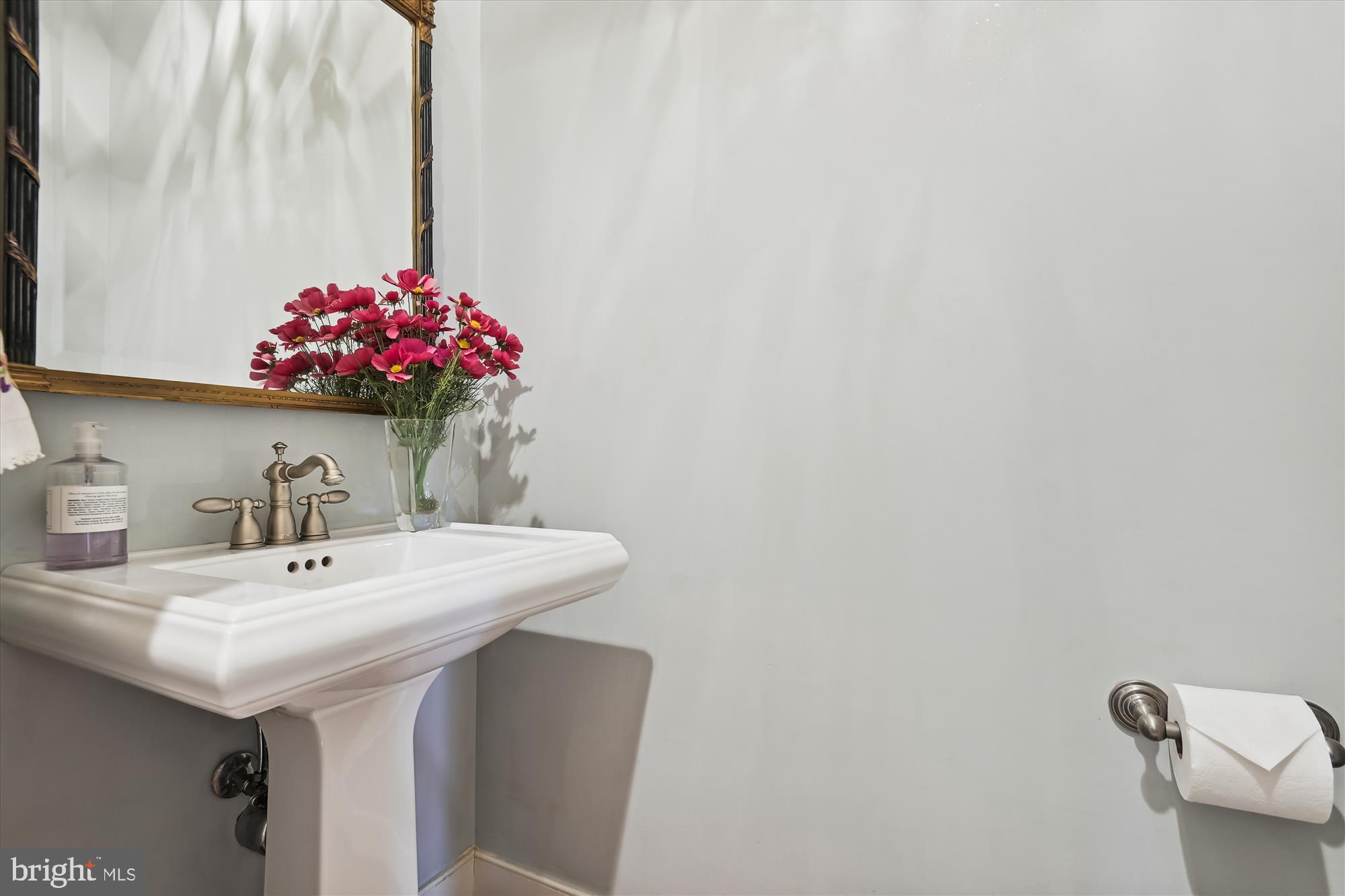 NORTH ROLAND PARK - Residential