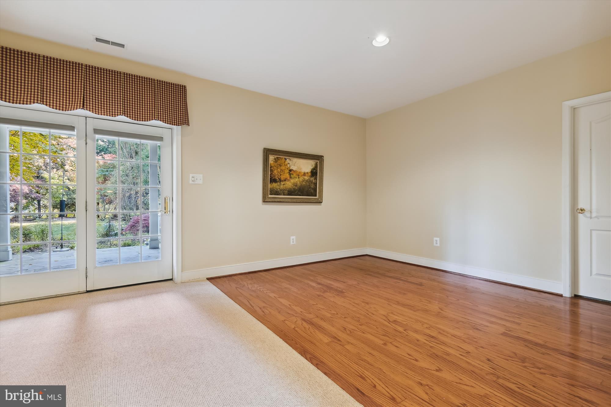 NORTH ROLAND PARK - Residential