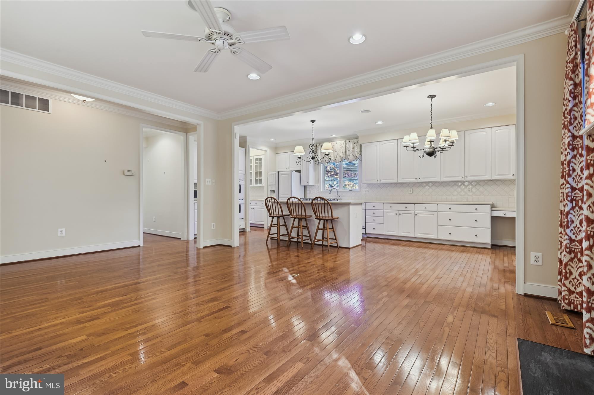 NORTH ROLAND PARK - Residential