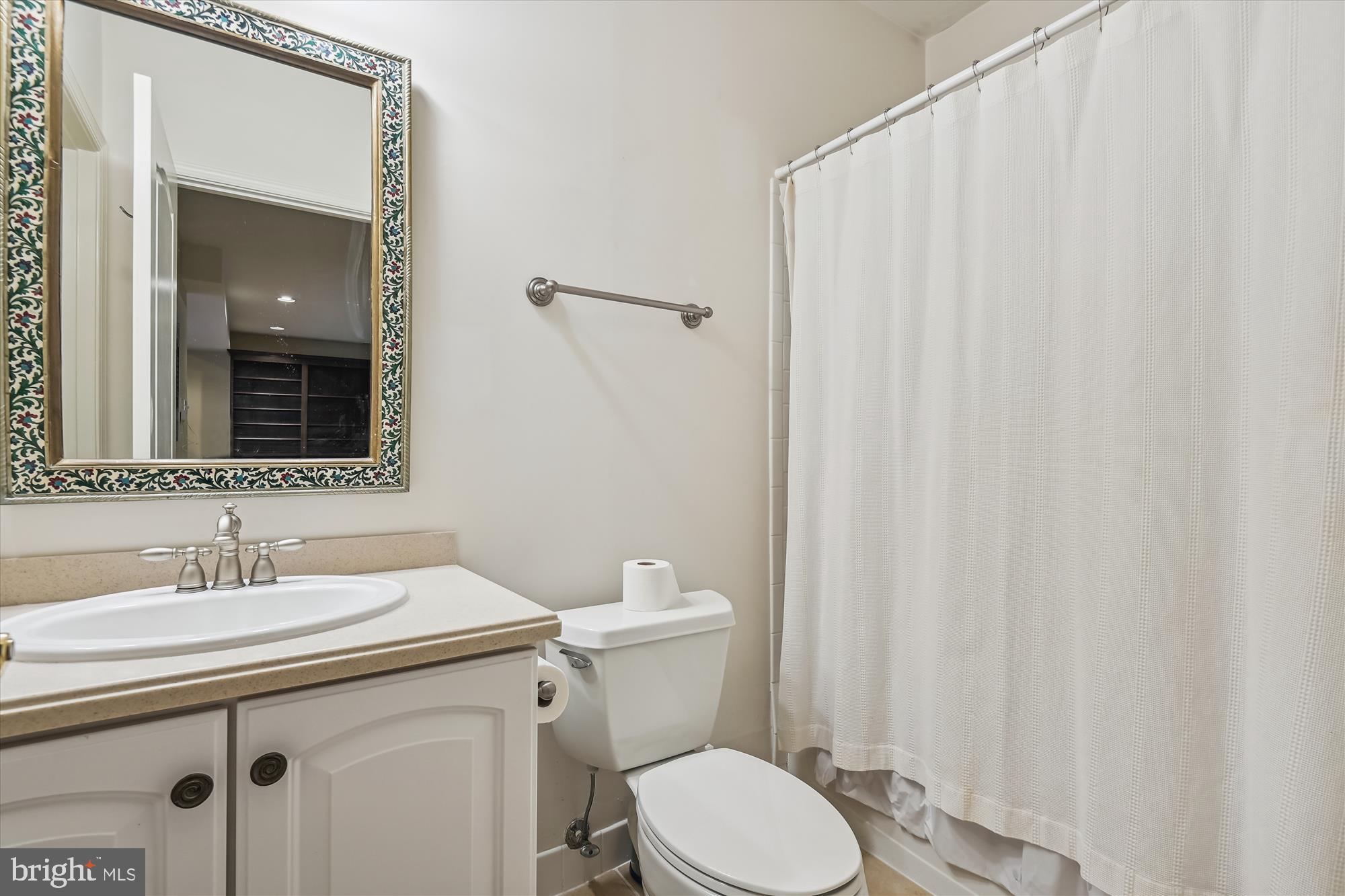 NORTH ROLAND PARK - Residential