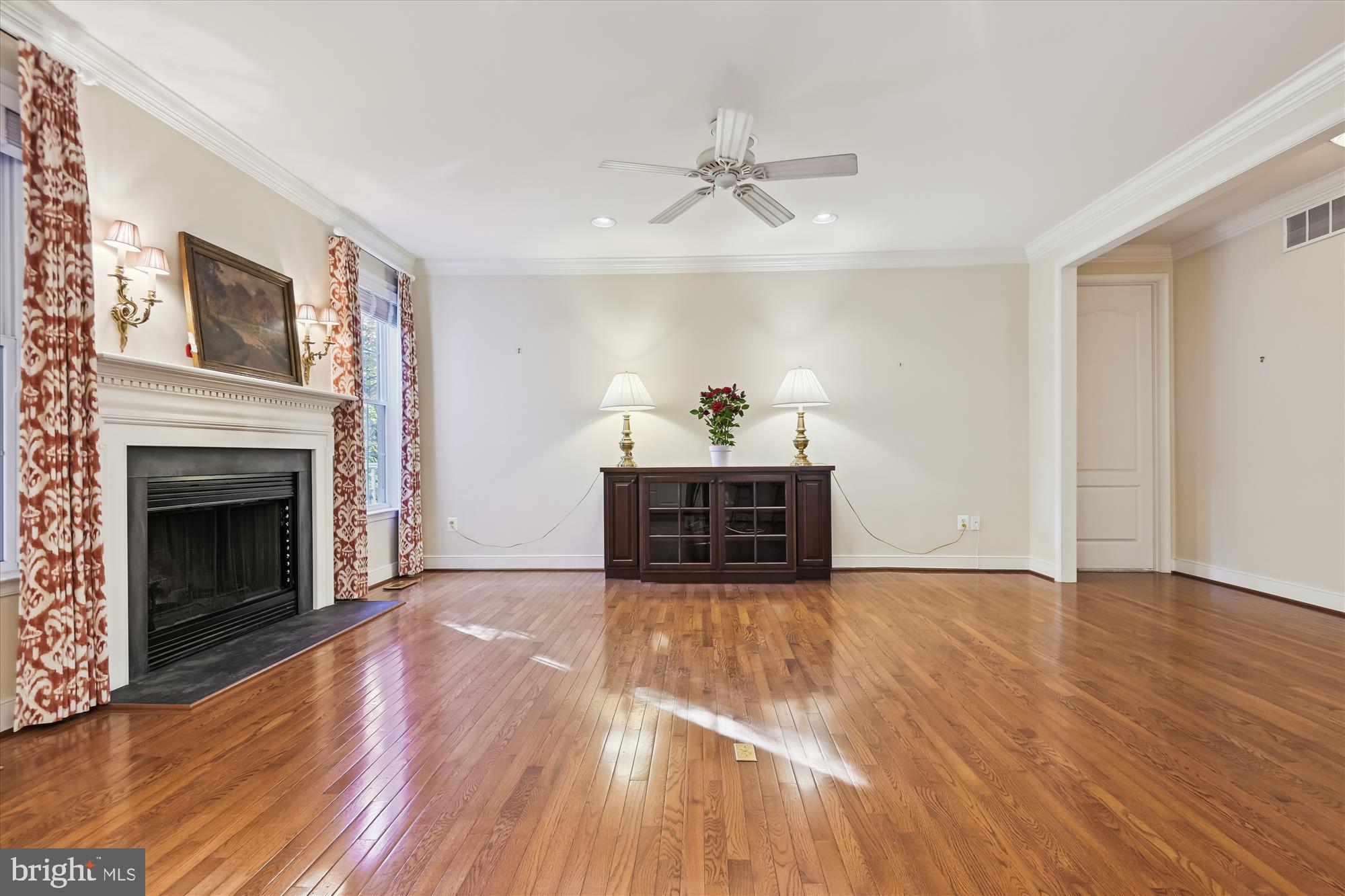 NORTH ROLAND PARK - Residential