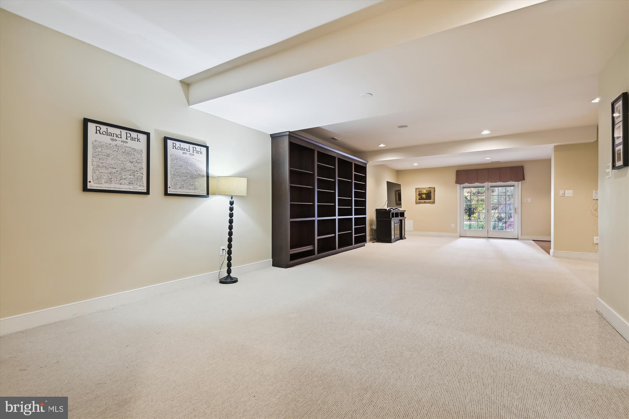 NORTH ROLAND PARK - Residential