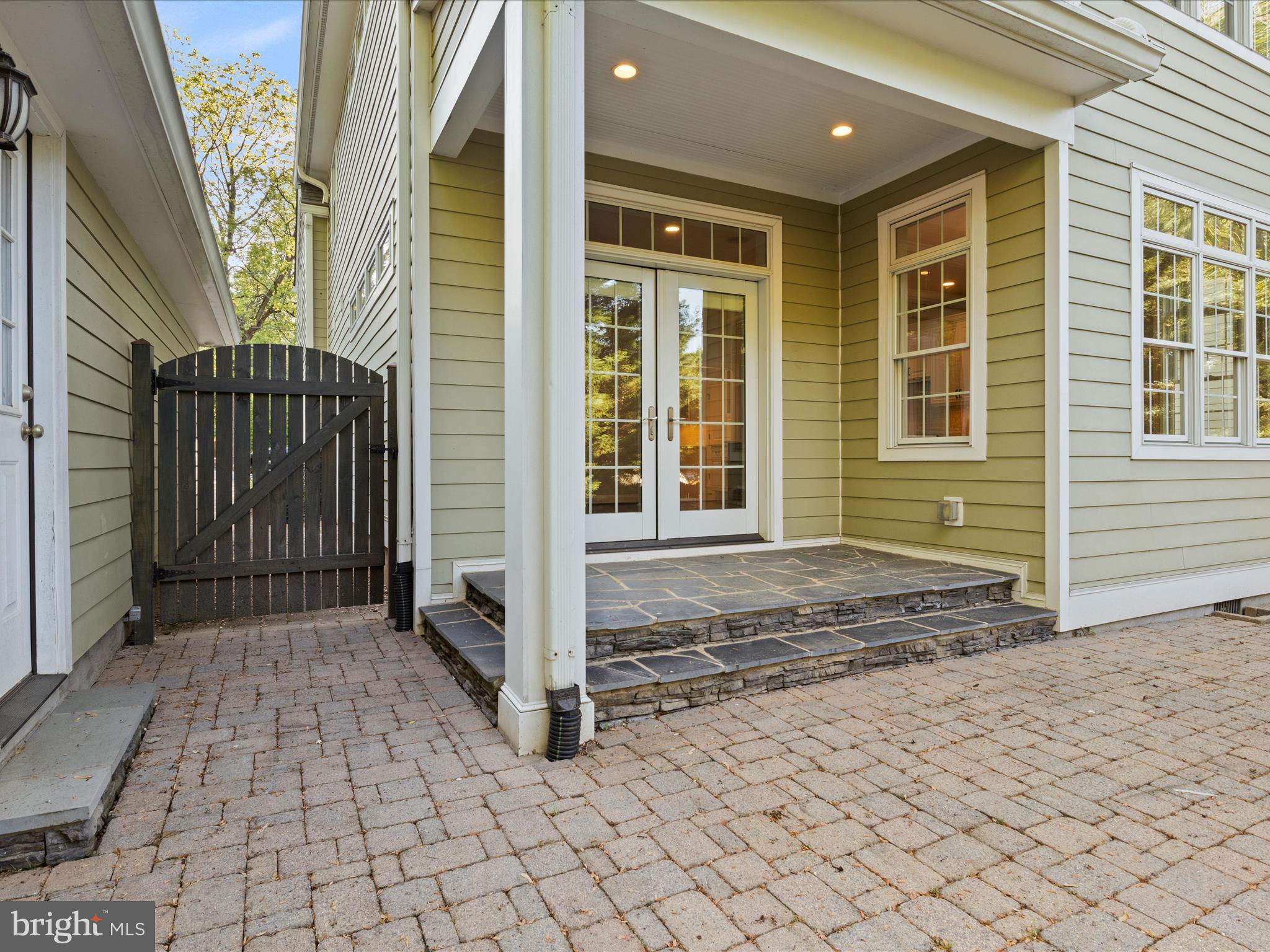 GREENWAY DOWNS - Residential Lease