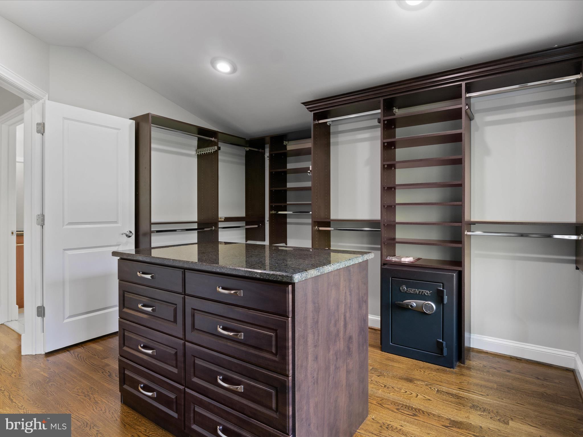 GREENWAY DOWNS - Residential Lease