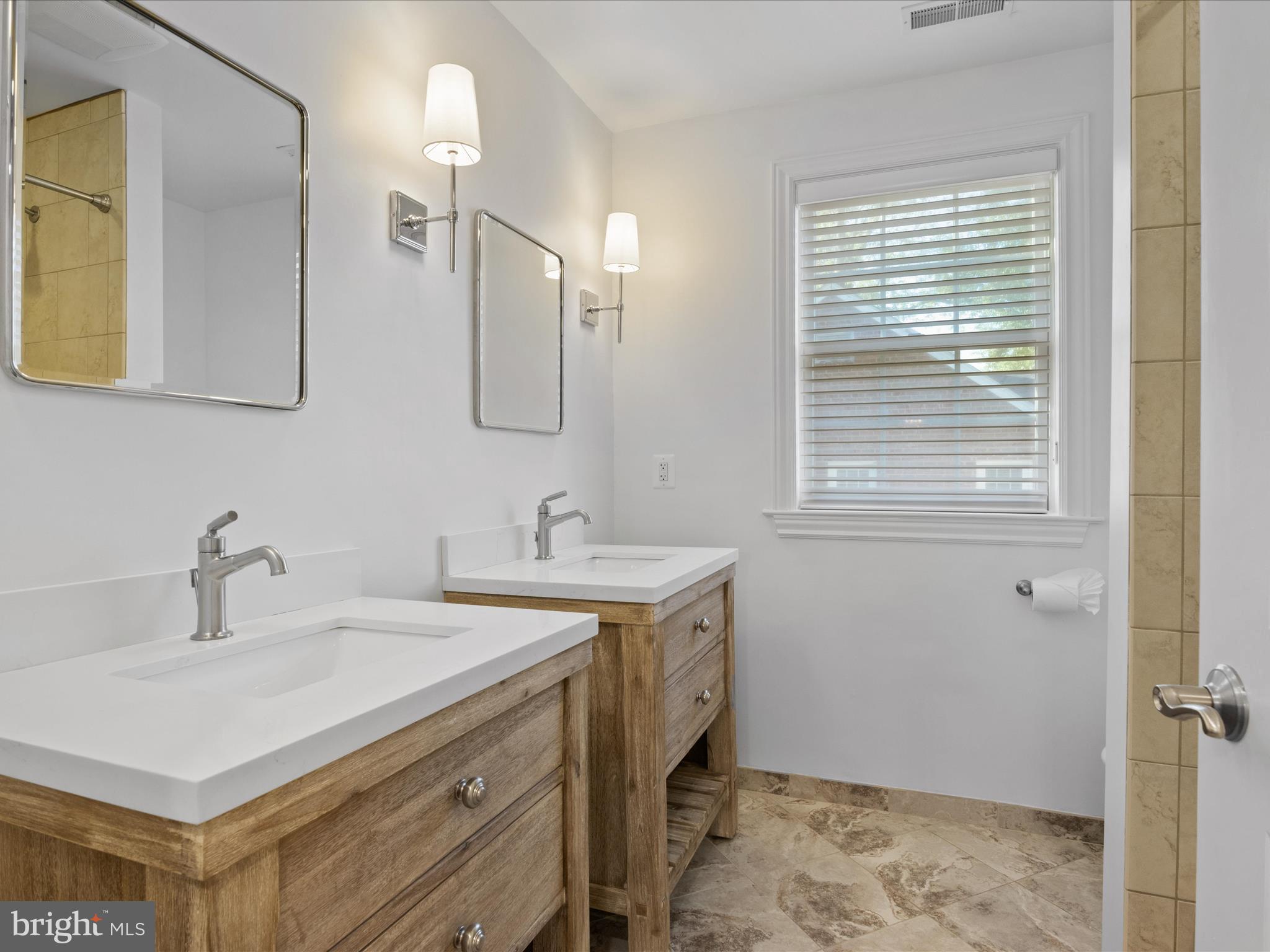 GREENWAY DOWNS - Residential Lease